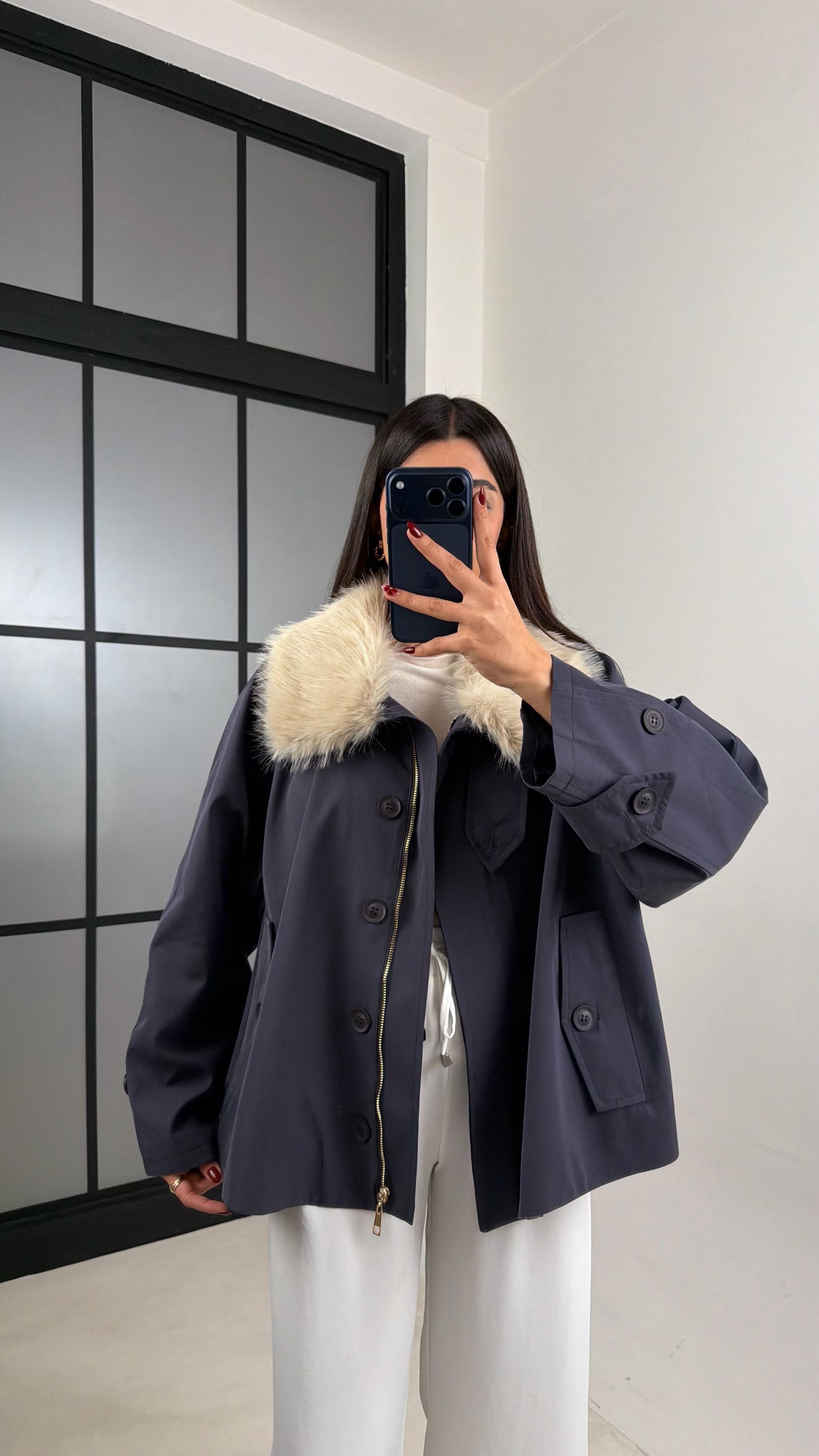 Lacivert Yaka Kürk Detaylı Astarlı Trençkot GAUS-00660GAUSTRENÇKOTGAUS-00660