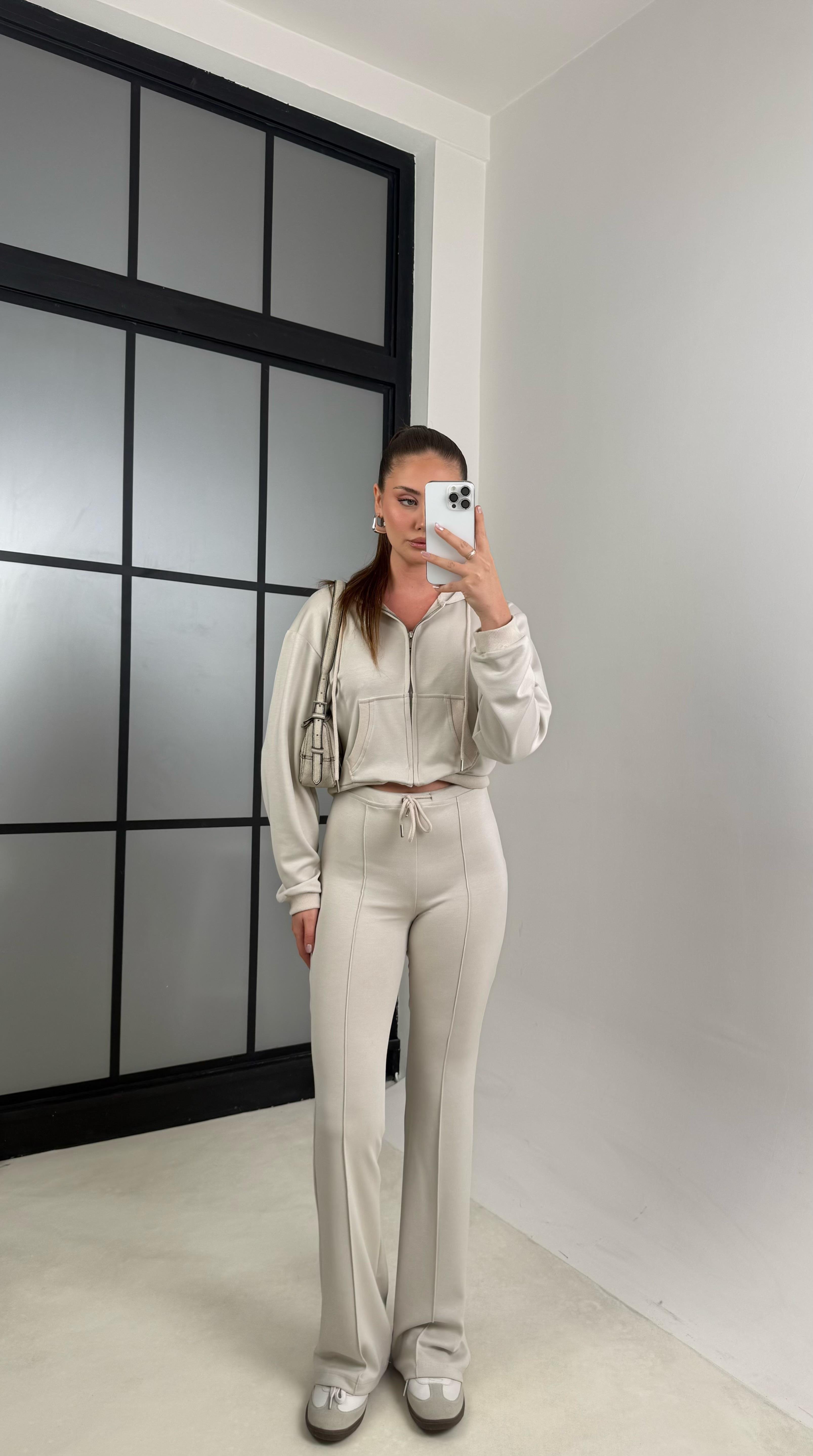 Taş Crop Hırka Beli Lastikli İspanyol Paça Pantolon İkili Takım GAUS-00557GAUSSuitsGAUS-00557
