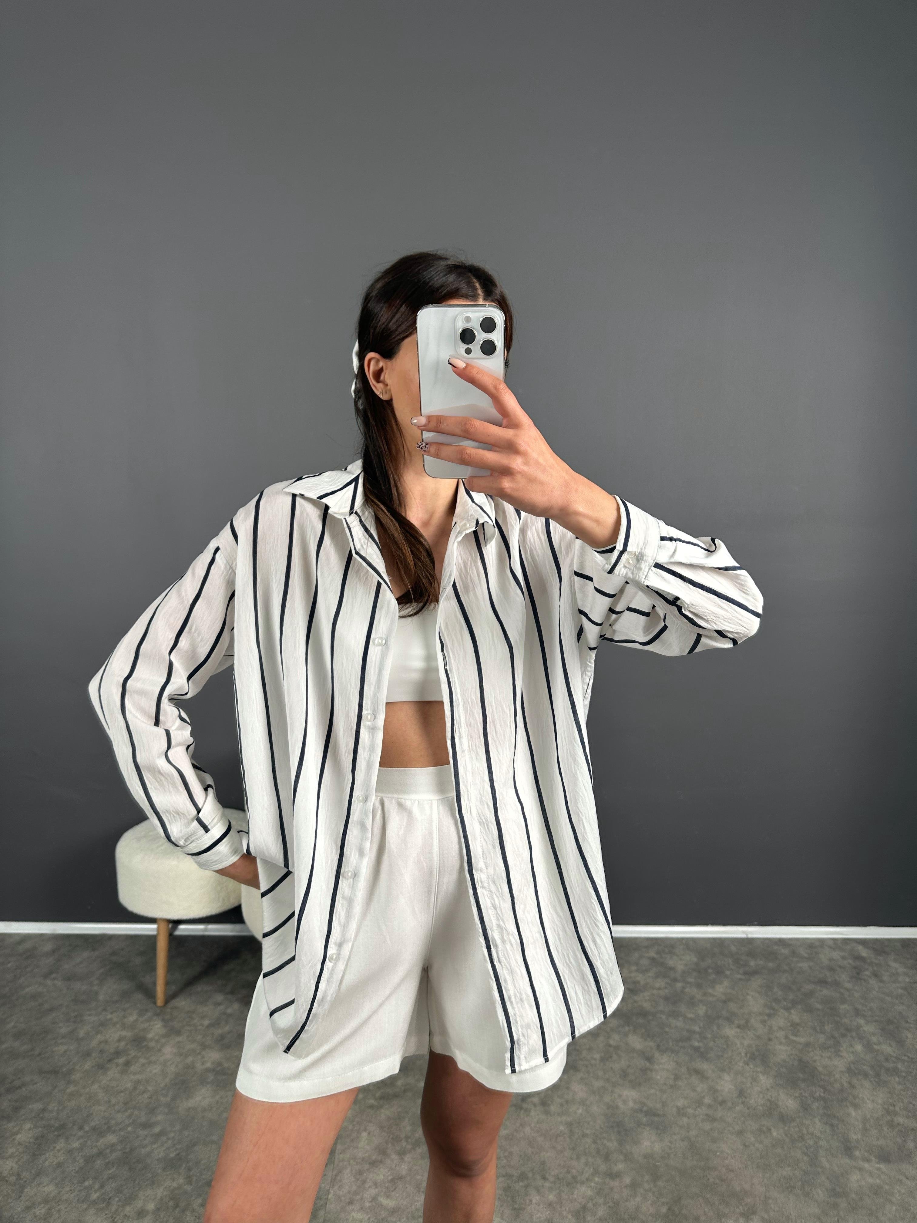 Fidelya Lacivert Çizgili Gömlek 