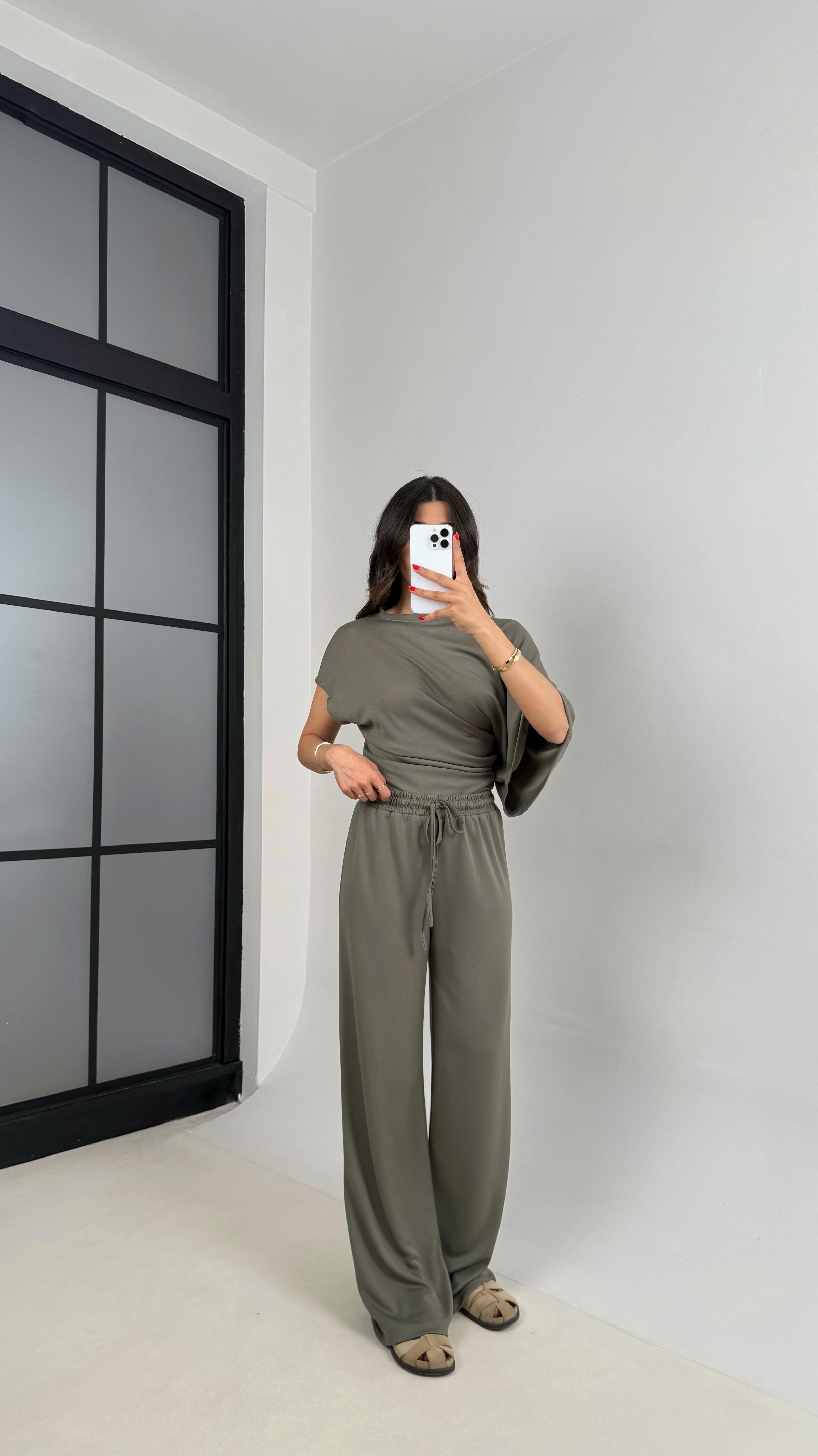 Haki Yarasa Kol Bluz Beli Lastikli Pantolon Tasarım Modal Kumaş Takım Gaus00490GausTAKIMGU1002149