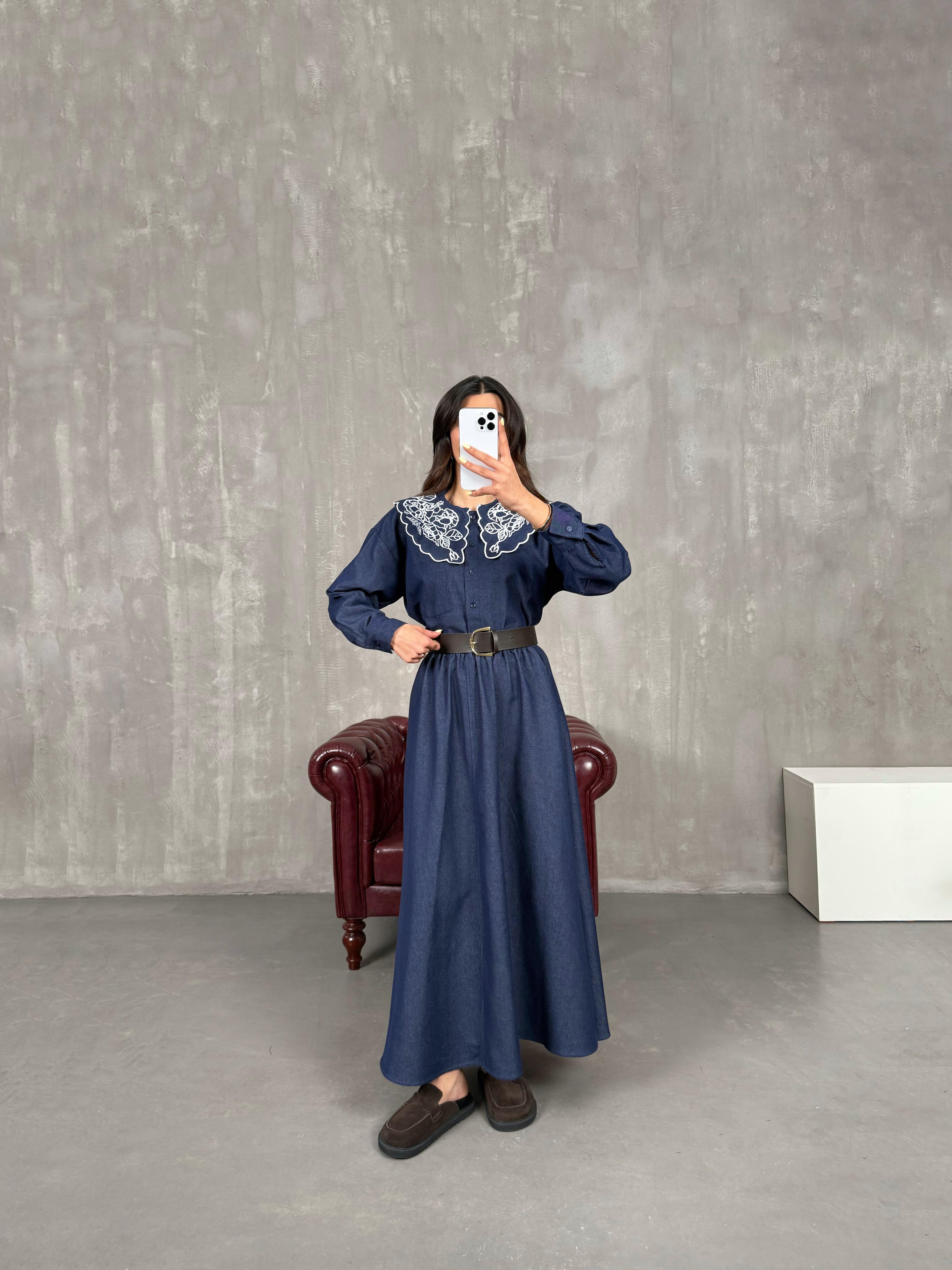 طقم لون كحلي تنورة قميص ياقة بيبي مزيّن بالتطريز Gaus00102