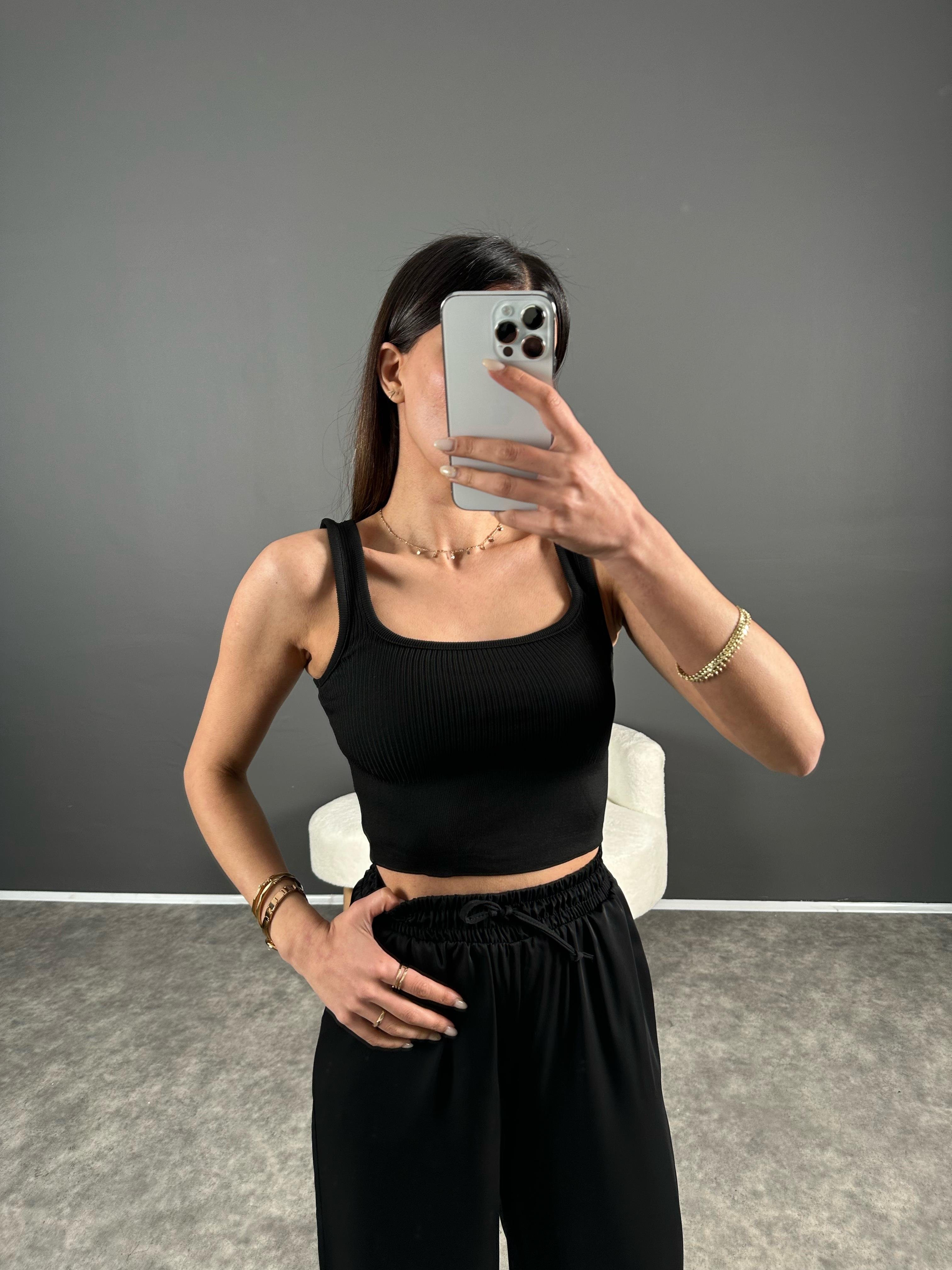 Siyah Triko Crop Atlet 