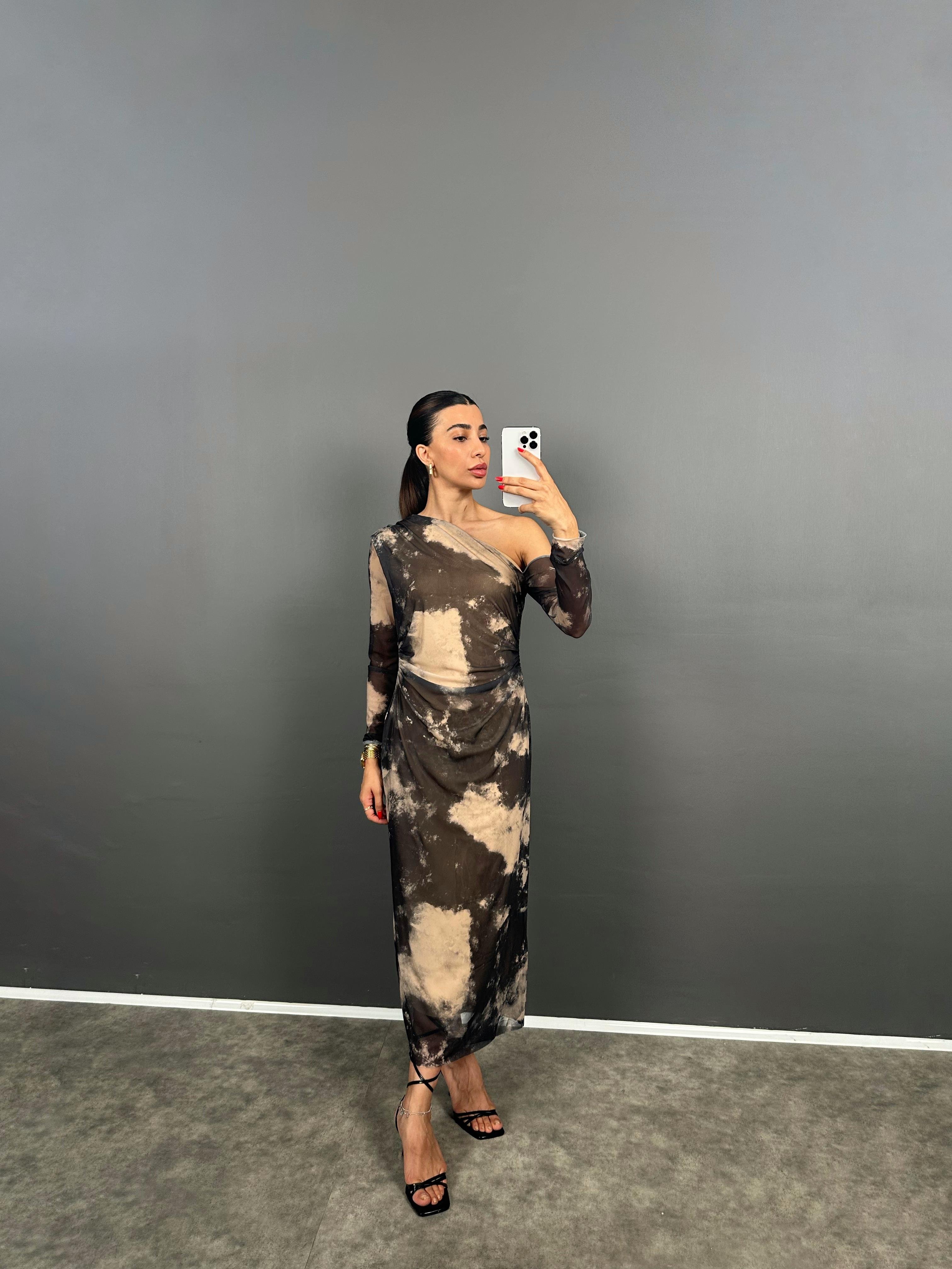 Joven Kahve Karışımlı Desenli Belden Büzgülü Omuz Detaylı ElbiseGausELBİSEGU008900