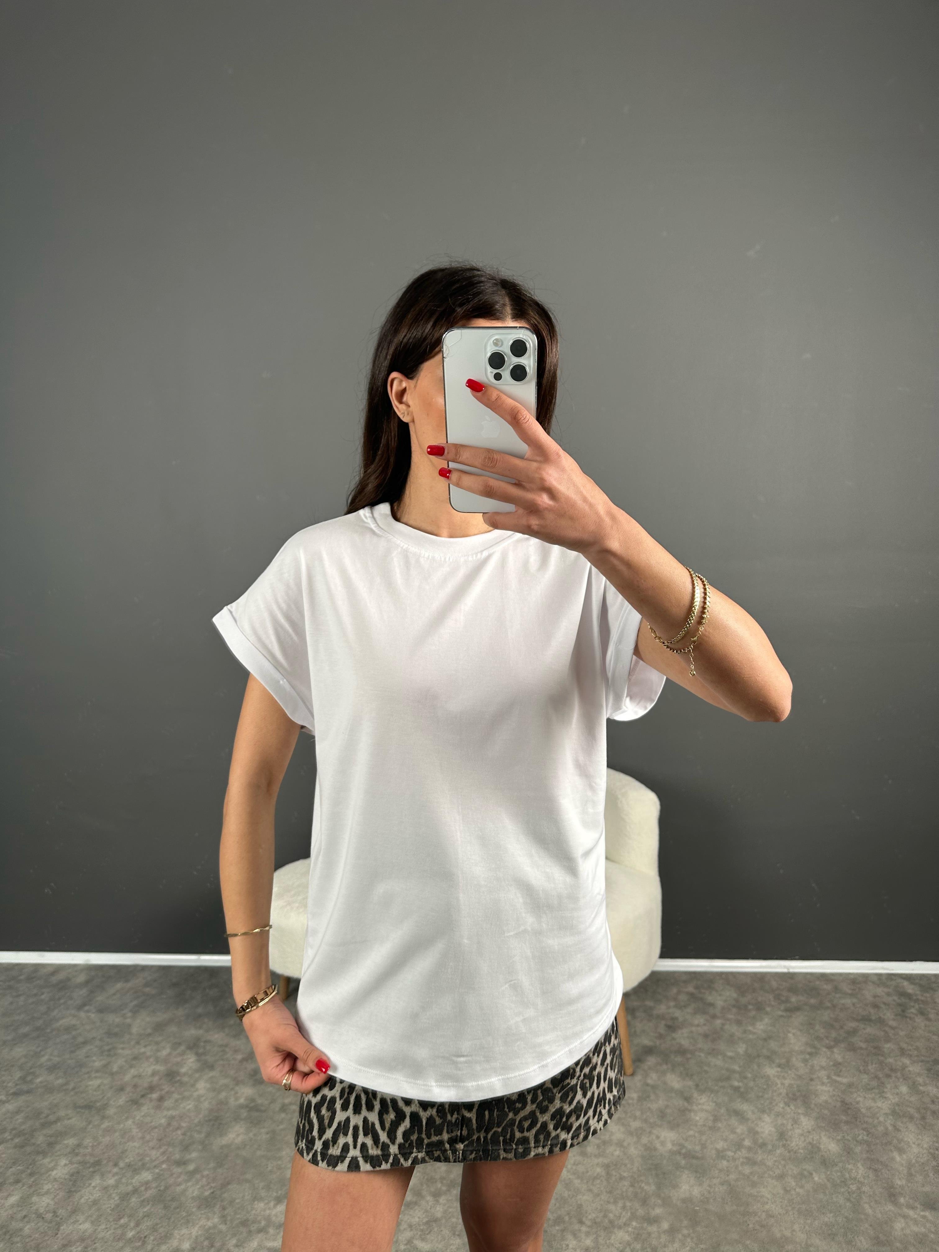 MN Beyaz Kol Katlamalı Basic Tshirt