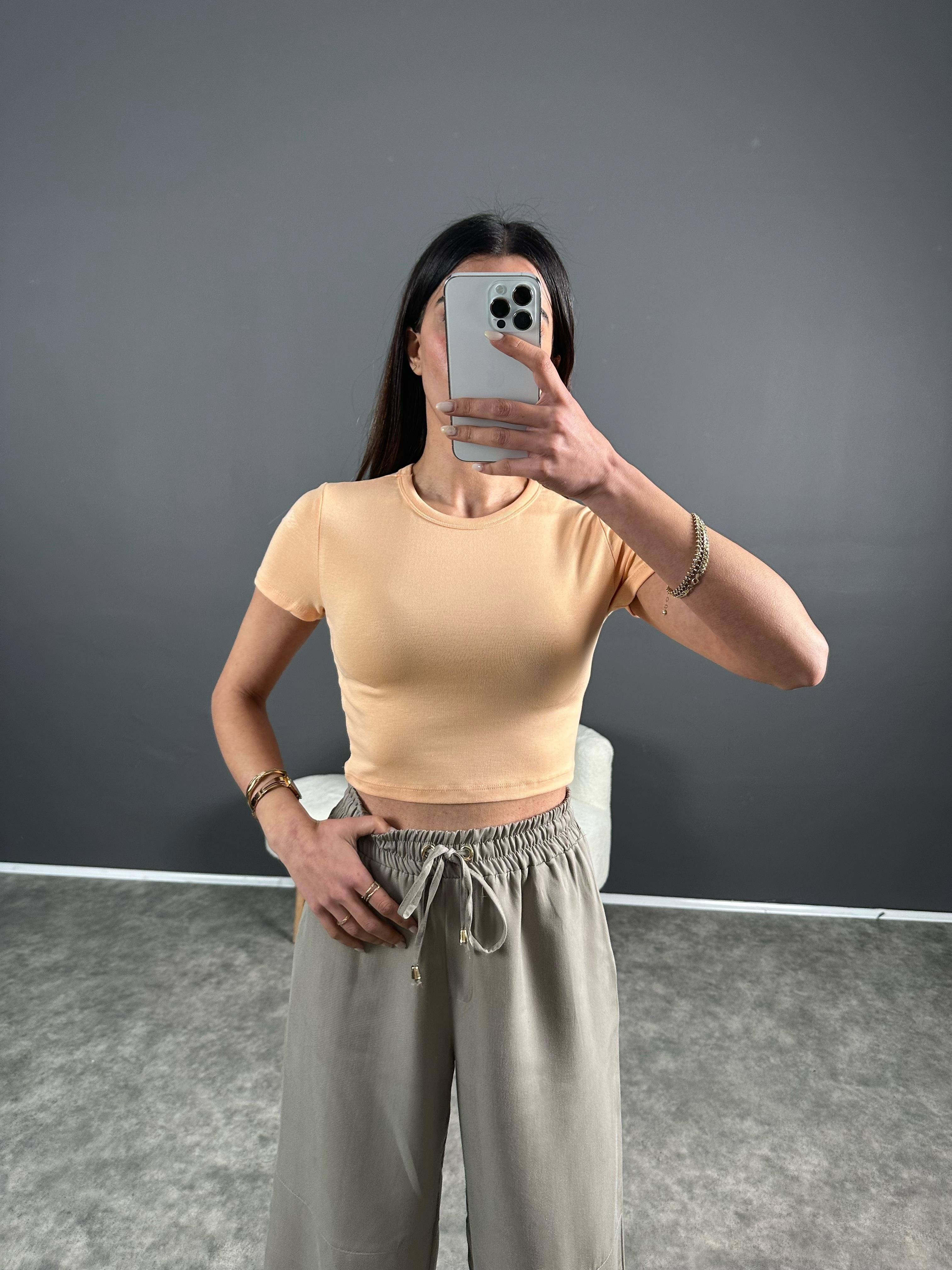 Ales Yavruağzı Crop Basic Tshirt