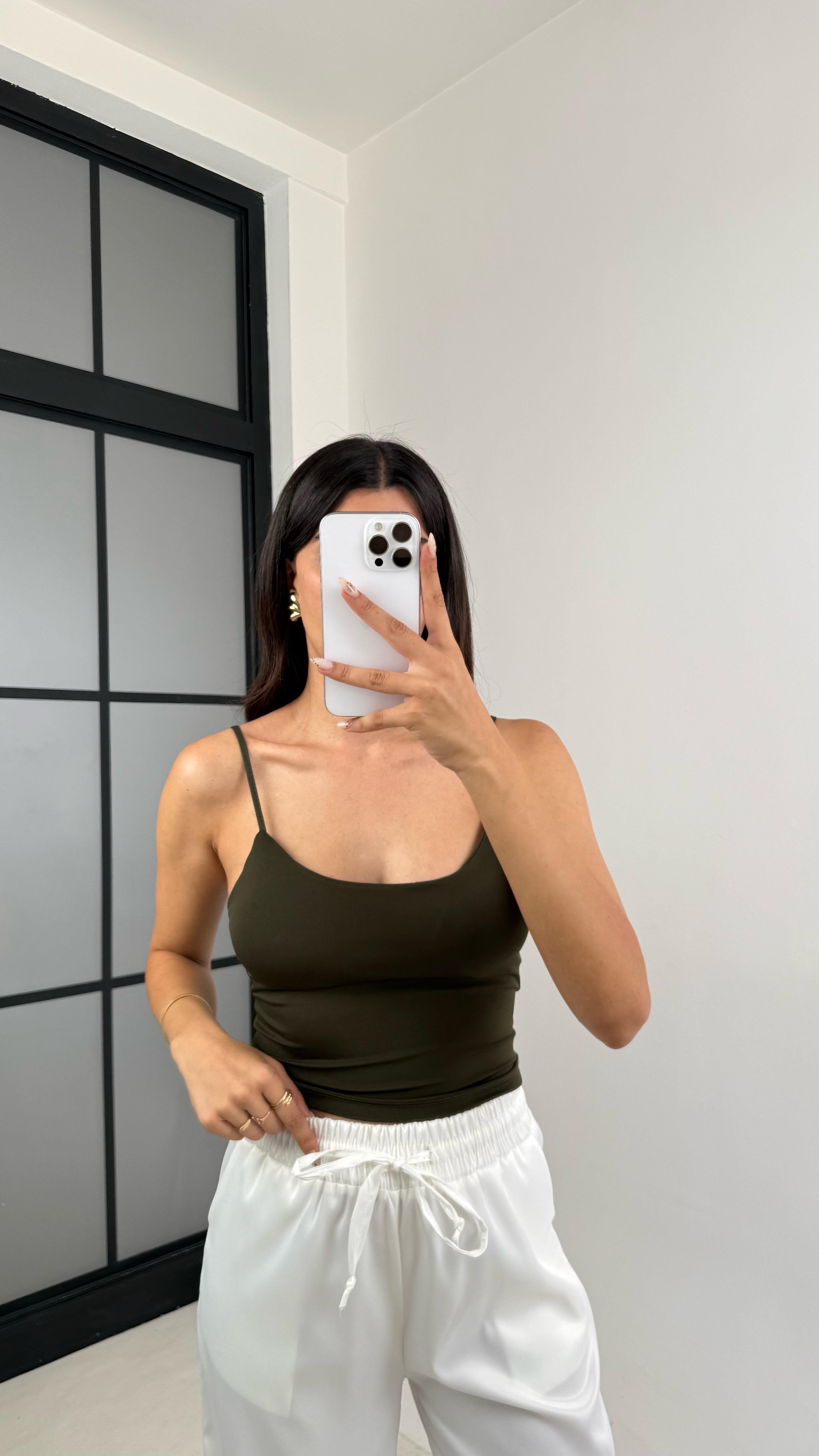 Haki Askılı Pedli Basic Crop GAUS-0084GAUSالكروب توب GAUS-0084