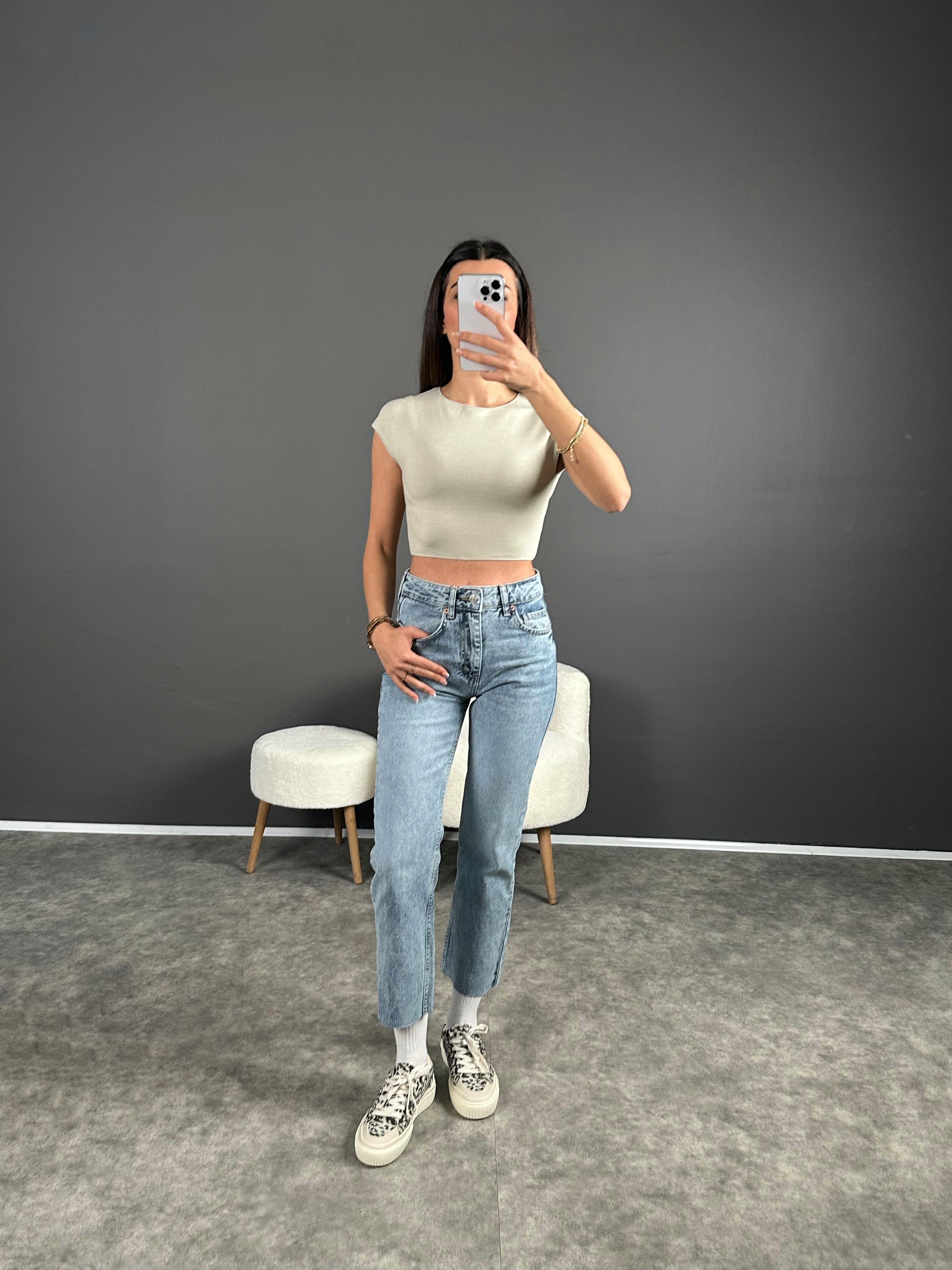 ZR Açık Mavi Kesik Paça High Waist Jean