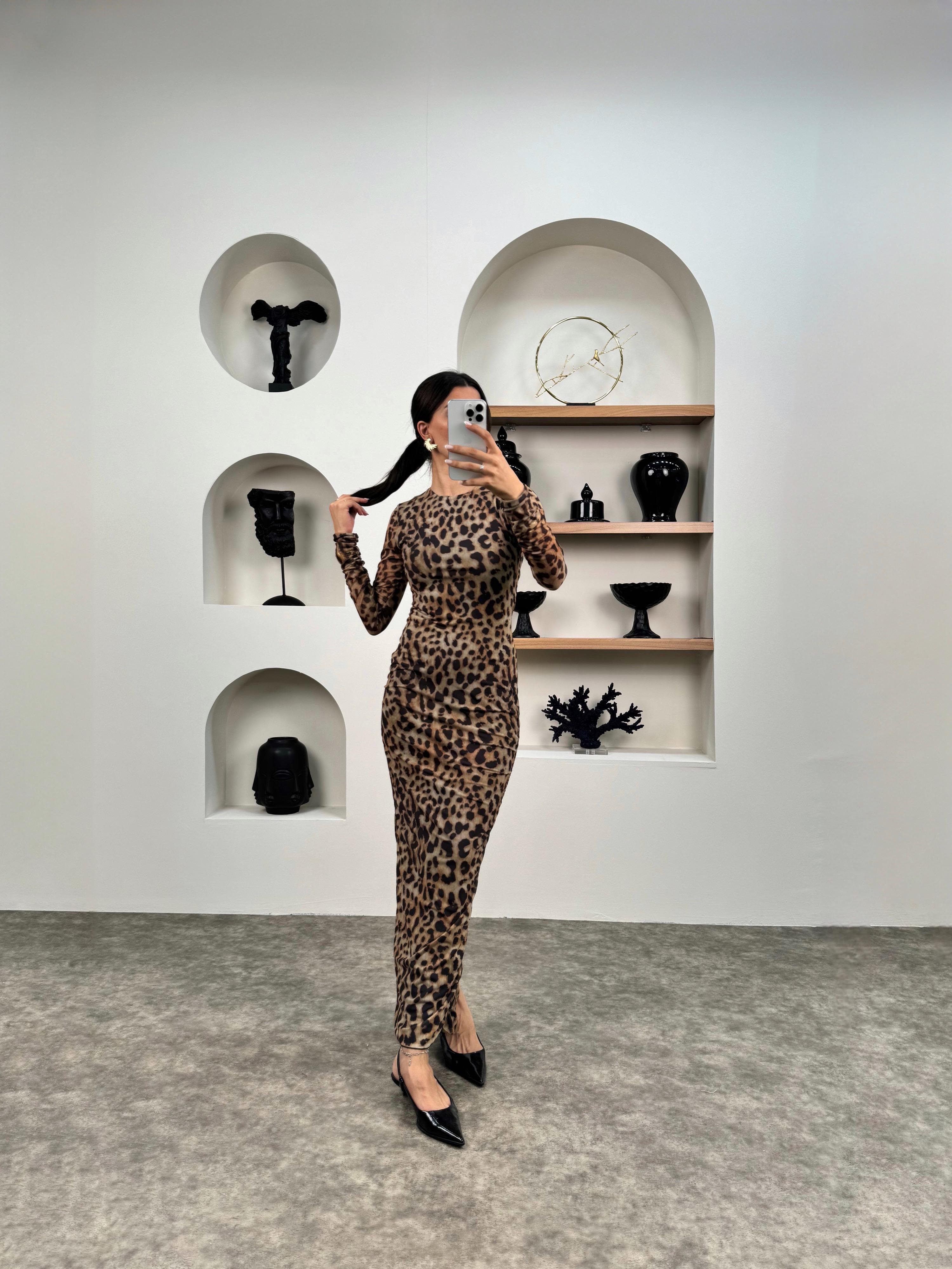 LC Leopar Detaylı Yırtmaçlı Elbise