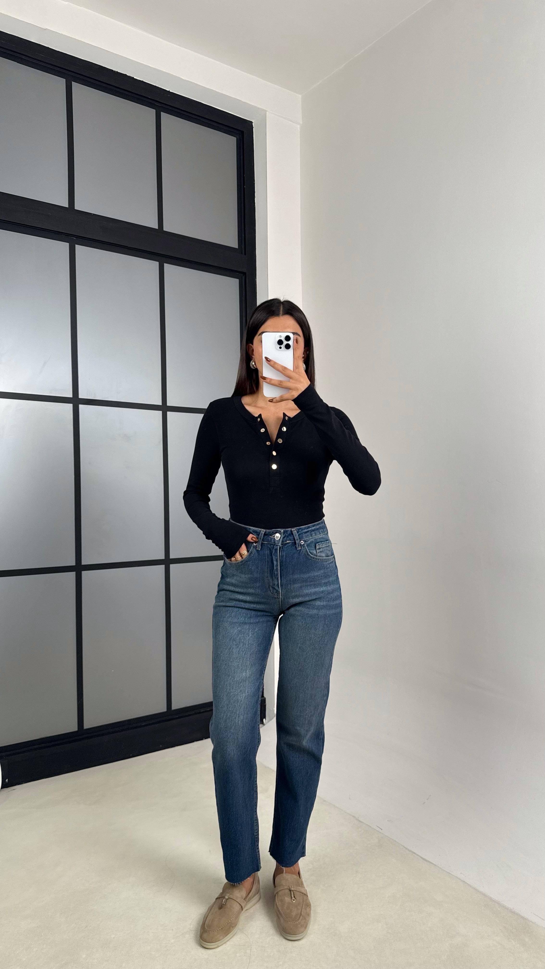 Mavi ZR Model Kesik Paça Jean GAUS-00173GAUSDENİM PANTOLONGAUS-00173