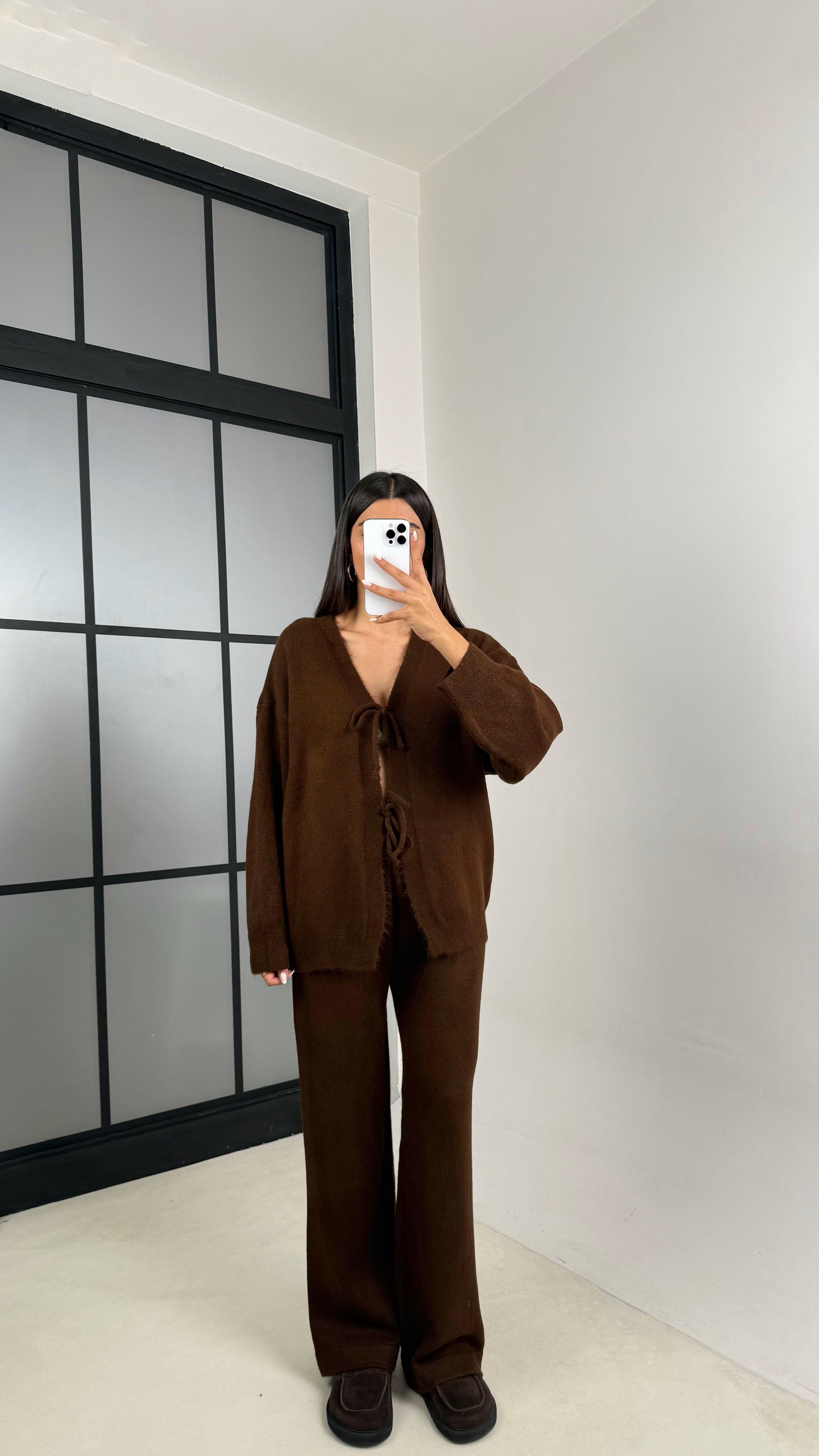Kahve Önü Bağlamalı Hırka Beli Lastikli Pantolon Yumuşak Triko Takım GAUS-00203GAUSTAKIMGAUS-00203