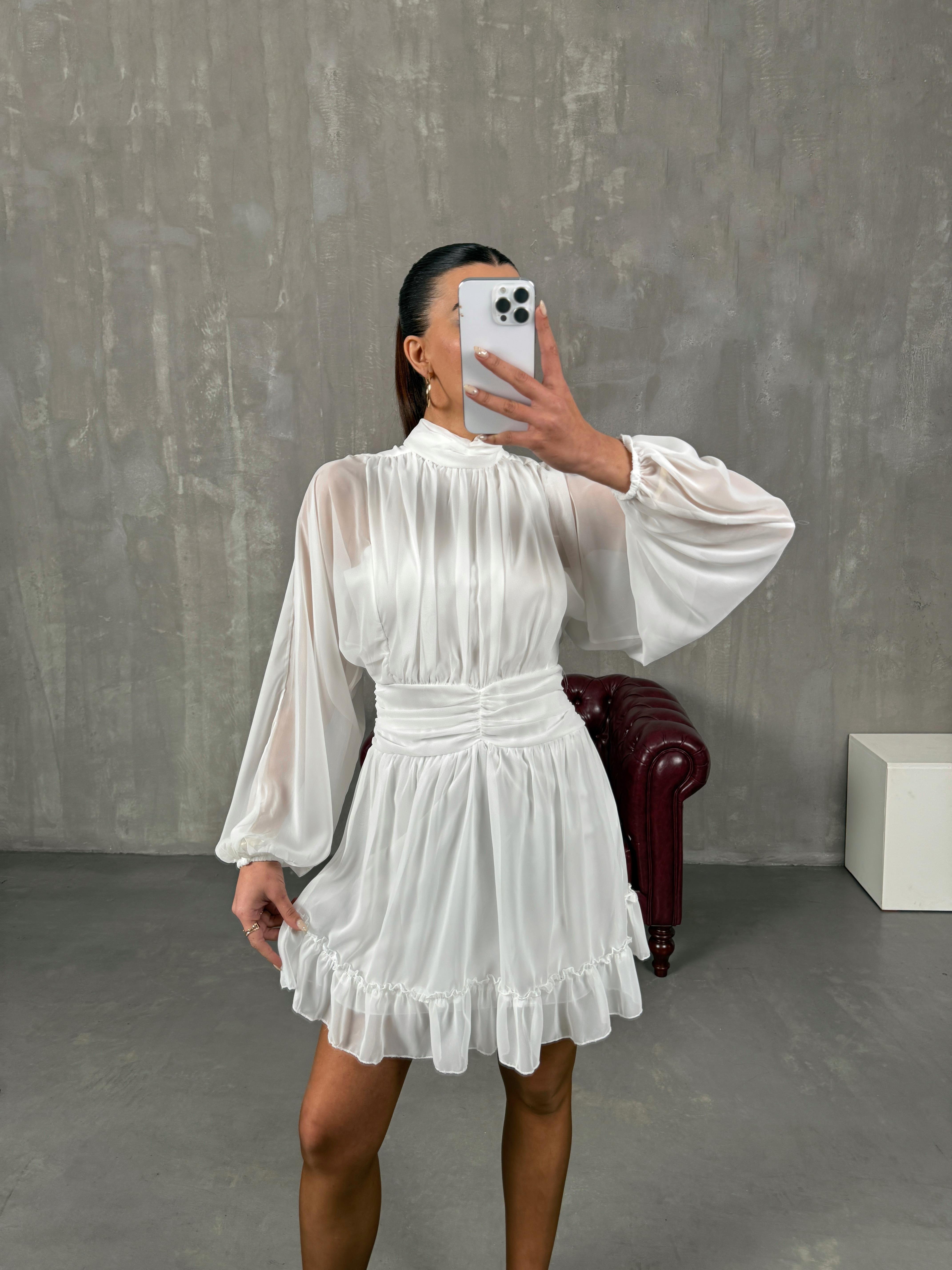 مارجو فستان شيفون أبيض مبطن بسحاب وديكولتيه ظهر