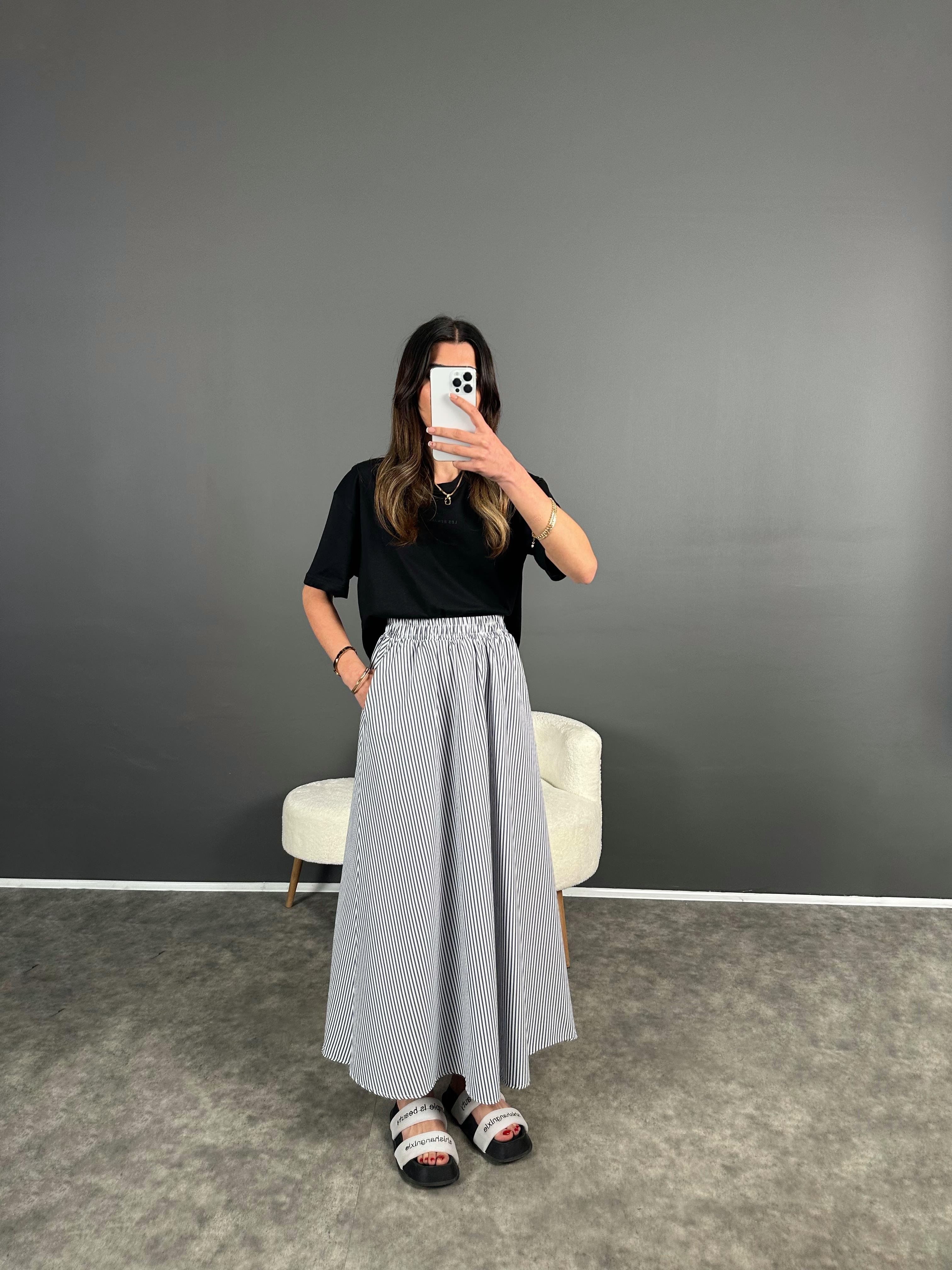 Siyah Çizgili Cepli Uzun Etek