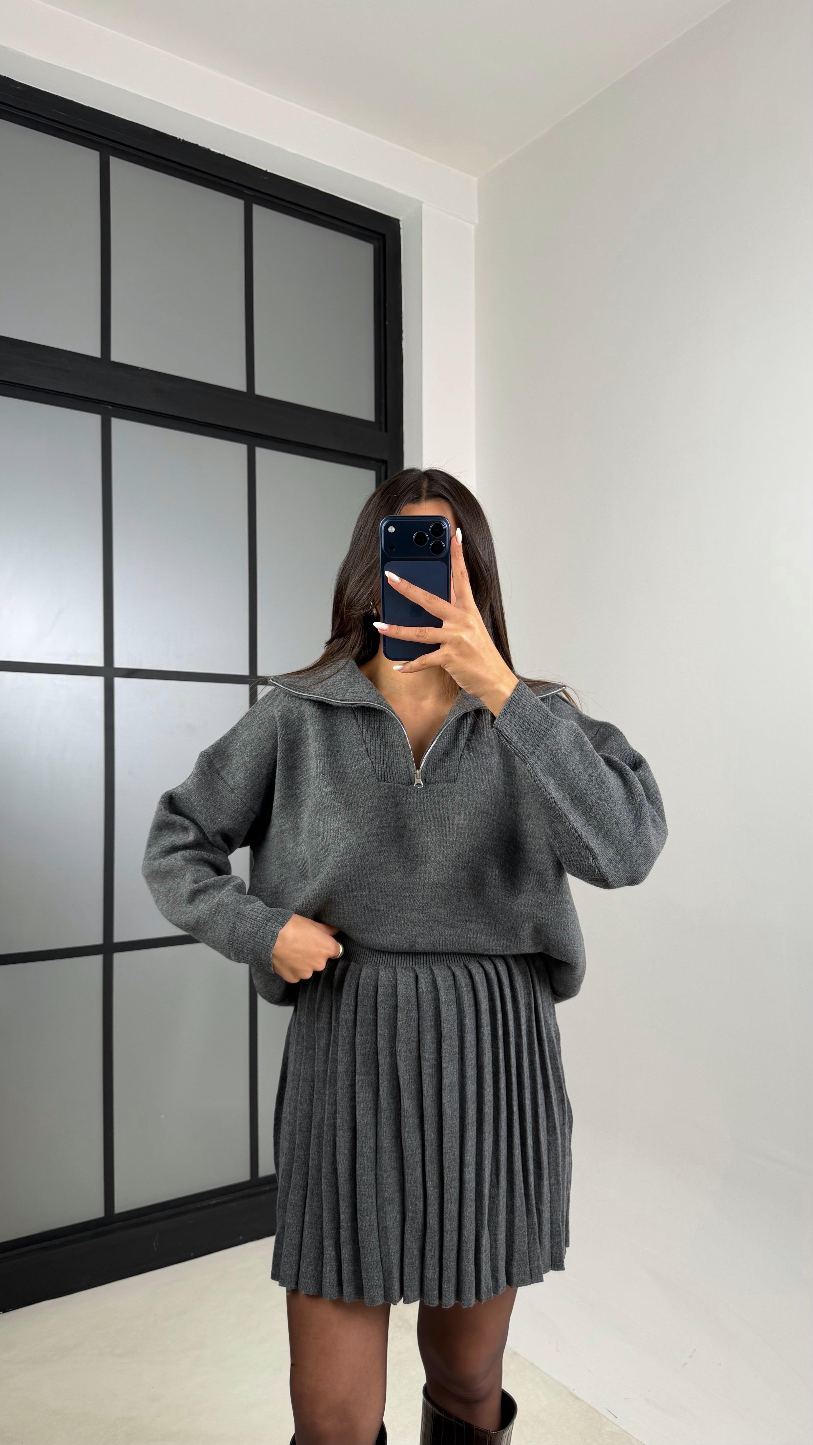 Antrasit Yakası Fermuarlı Kazak Beli Lastikli Pileli Etek Triko Takım GAUS-00204GAUSTAKIMGAUS-00204