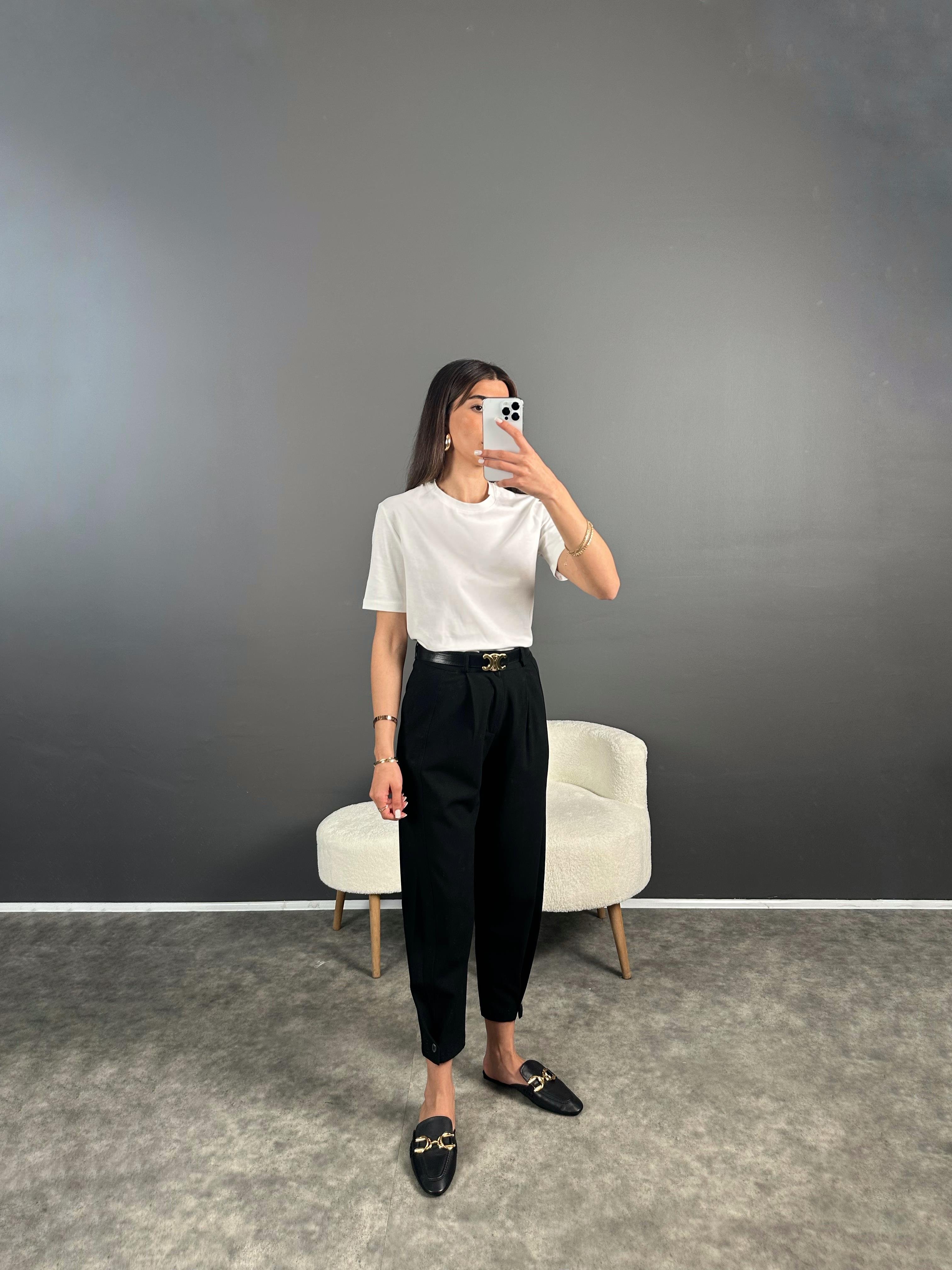 Siyah Paçası Düğmeli Zr Model Pantolon GausPANTOLONGU007208