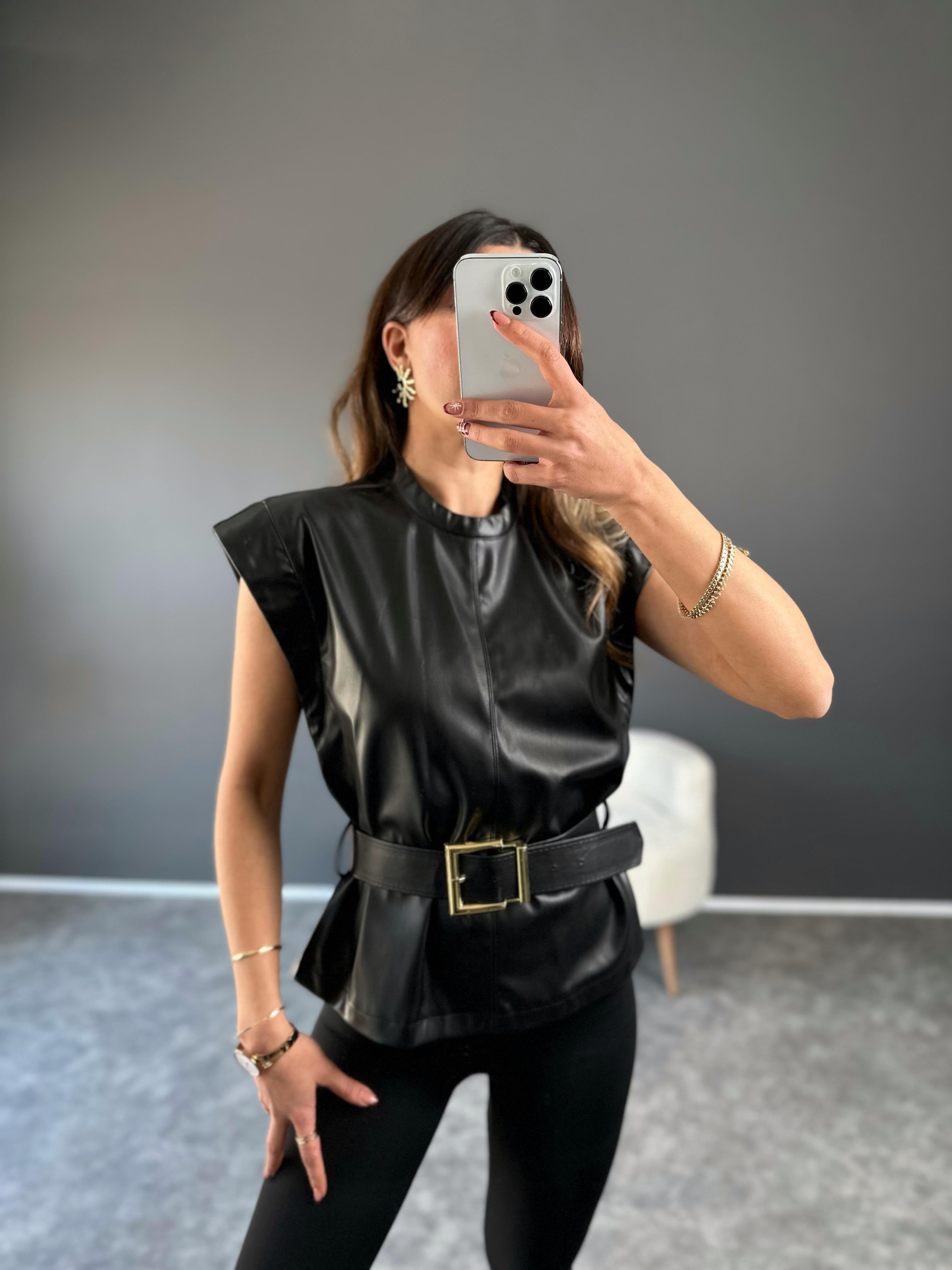 Siyah Balıkçı Yaka Kemerli Deri Bluz