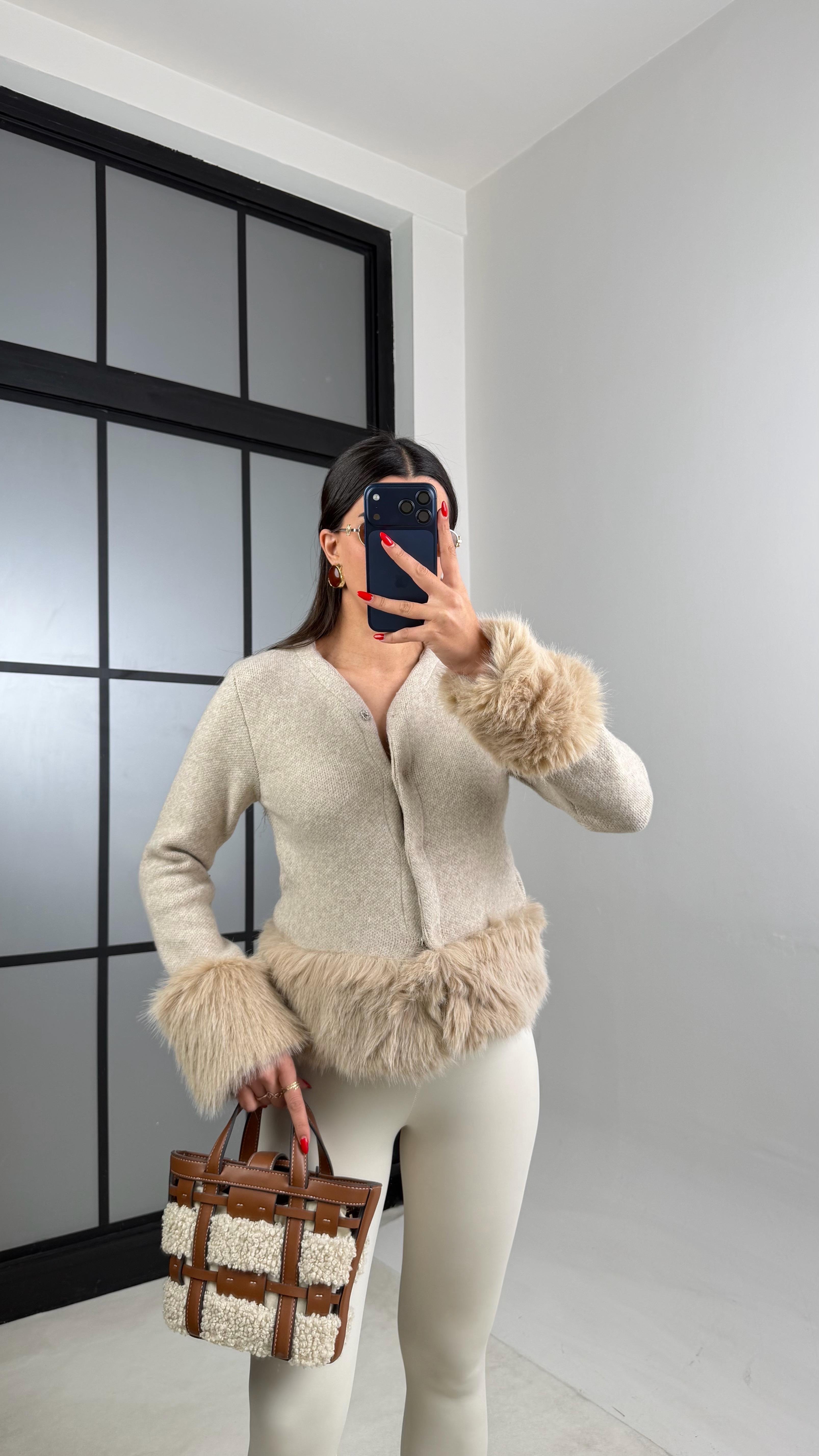 Bej Kürk Detaylı Çıtçıt Düğmeli Hırka GAUS-01040GAUSHIRKAGAUS-01040