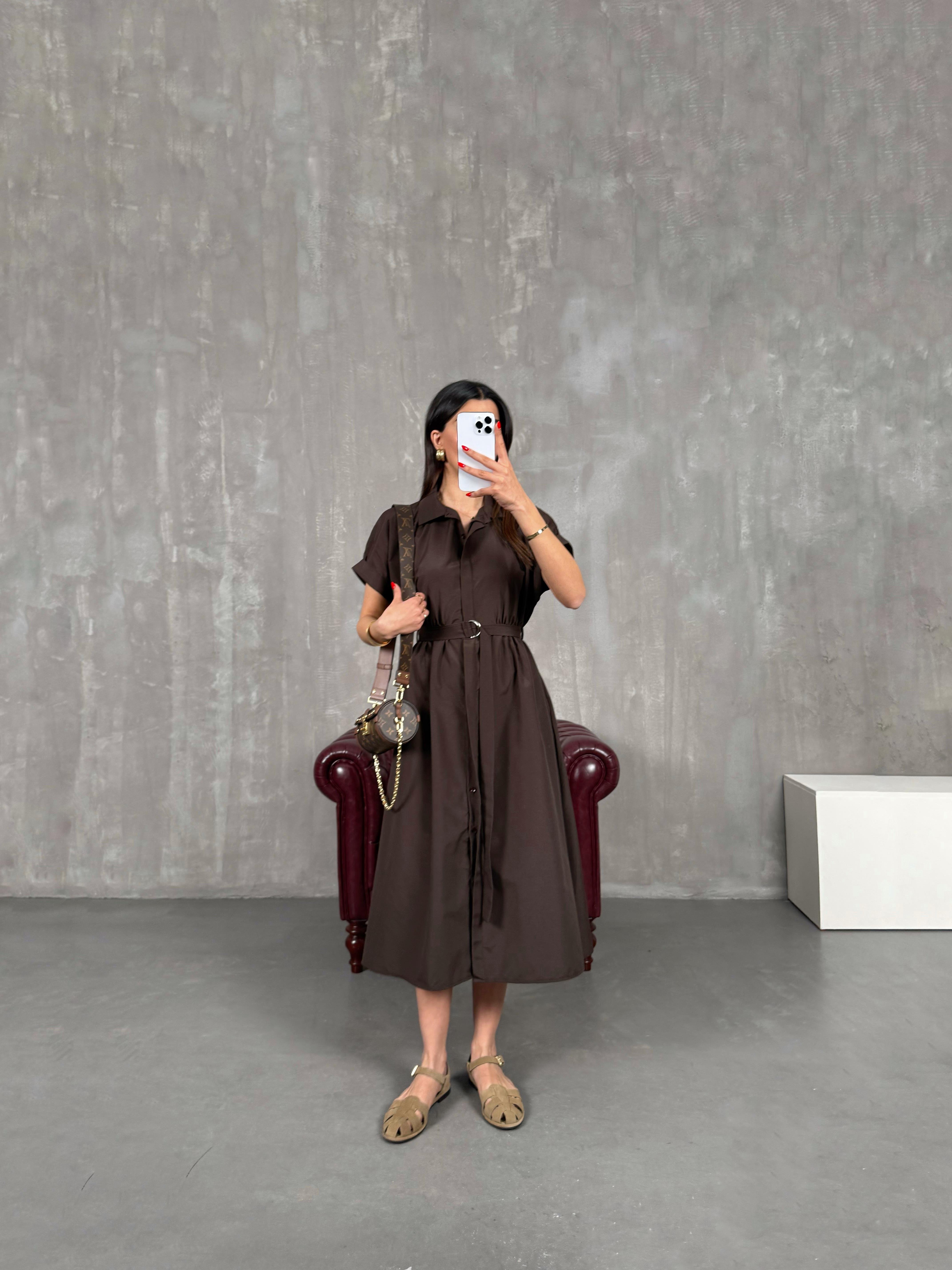 Acı Kahve Ön Düğmeli Kuşaklı Beli Lastikli Gömlek Yaka Elbise Gaus00178GausDressesGU1001411