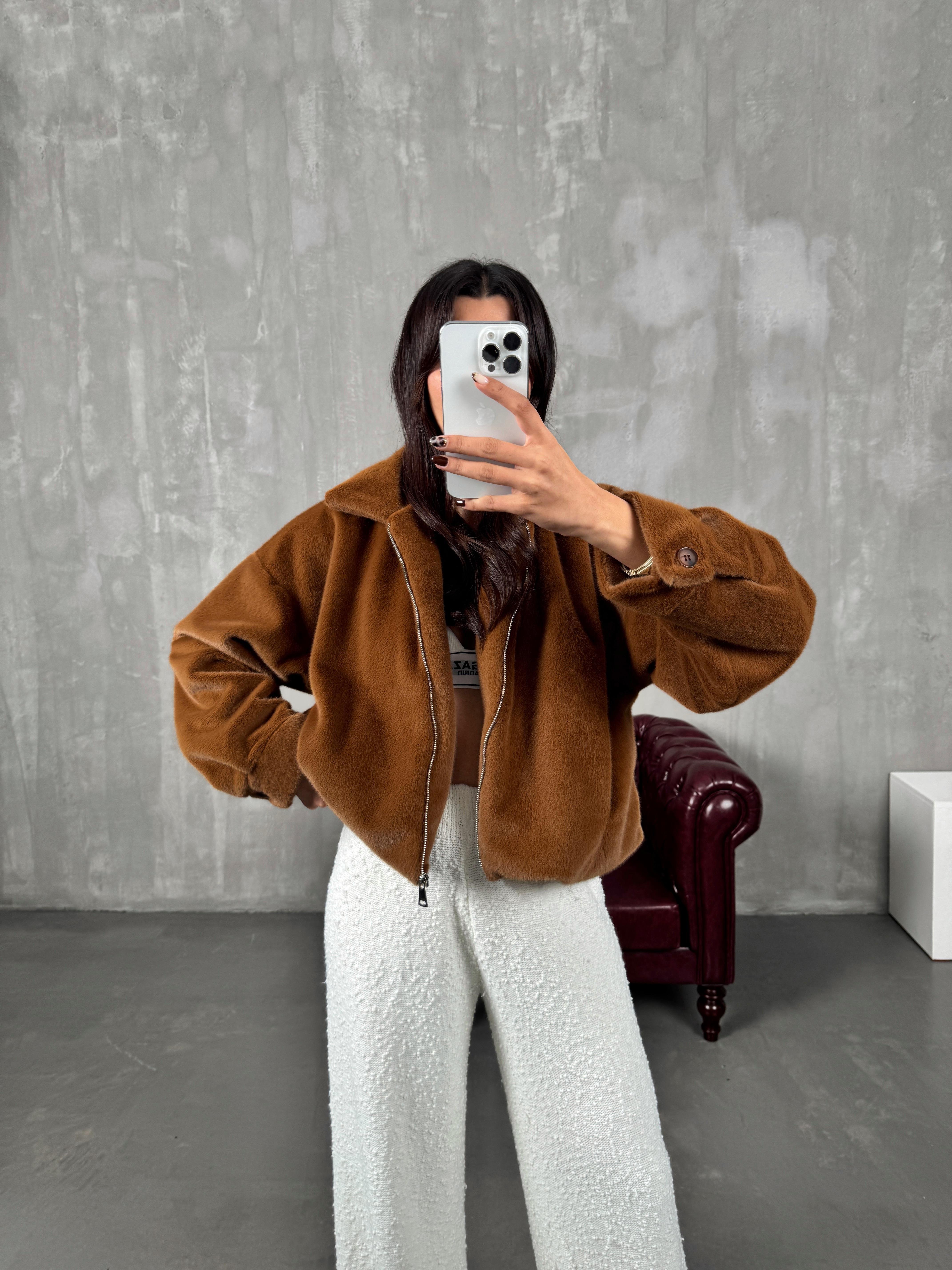 Care Kahve Cepli Astarlı Peluş Ceket