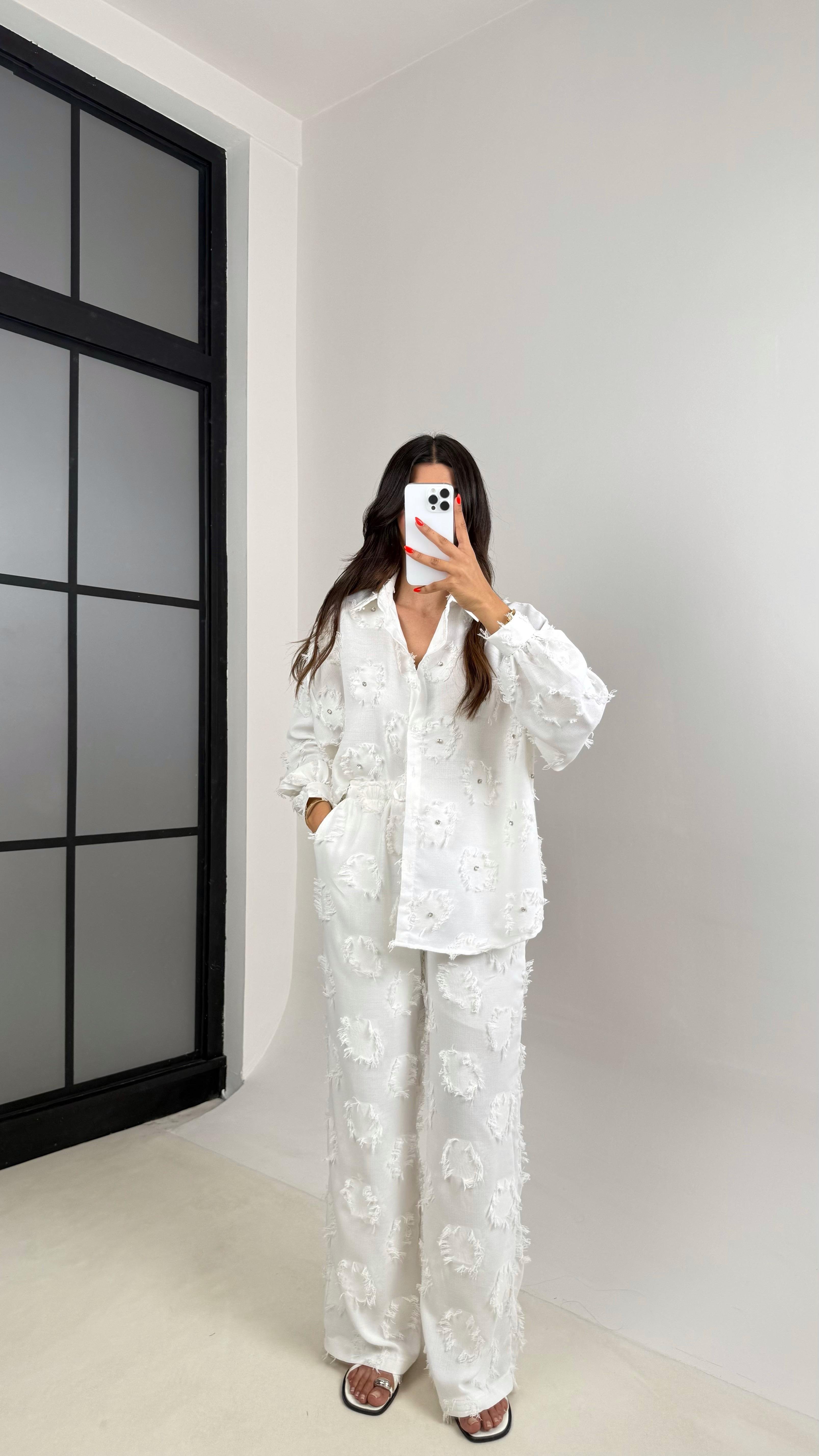 Beyaz Püskülü Taşl Detaylı Gömlek Beli Lastikli Pantolon Tasarım Takım GAUS-004GAUSTAKIMGAUS-004