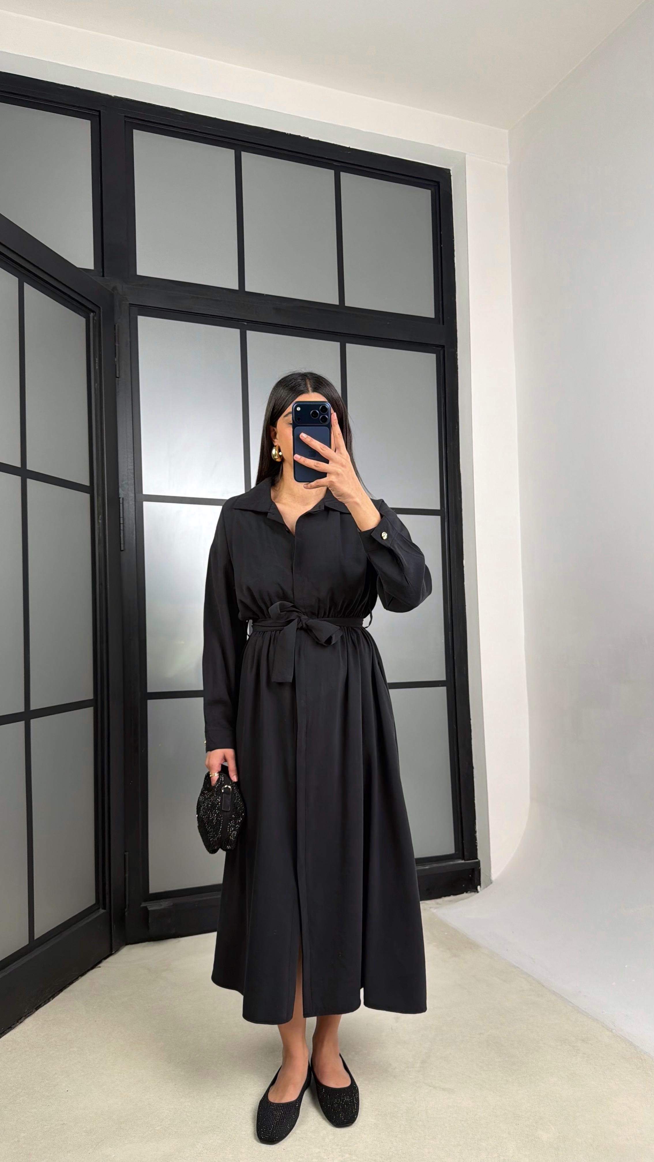 Siyah Beli Lastikli Kuşaklı Tencel Elbise GAUS-01286GAUSELBİSEGAUS-01286
