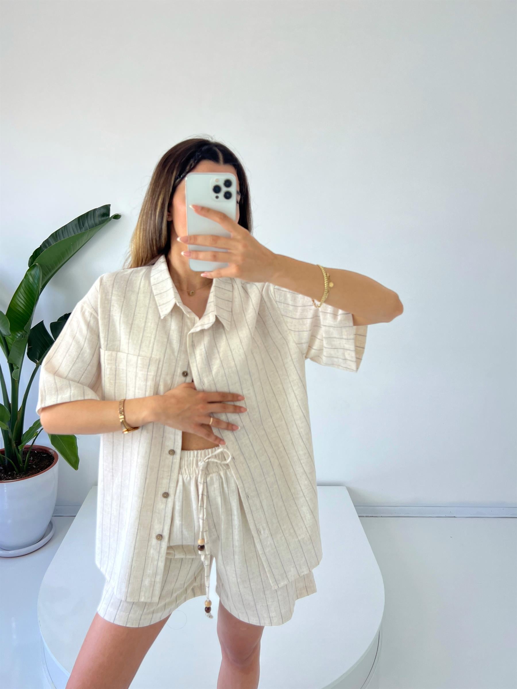 Kaisa Bej Çizgili Keten Şortlu TakımGausTAKIMGU001350