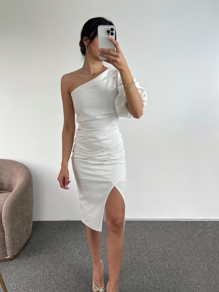 Nelly Beyaz Tek Omuz Yırtmaçlı  ElbiseGausELBİSEGU00954