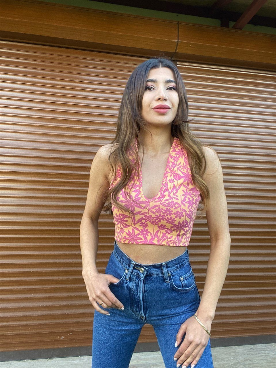 Pembe Çiçekli V Yaka Crop