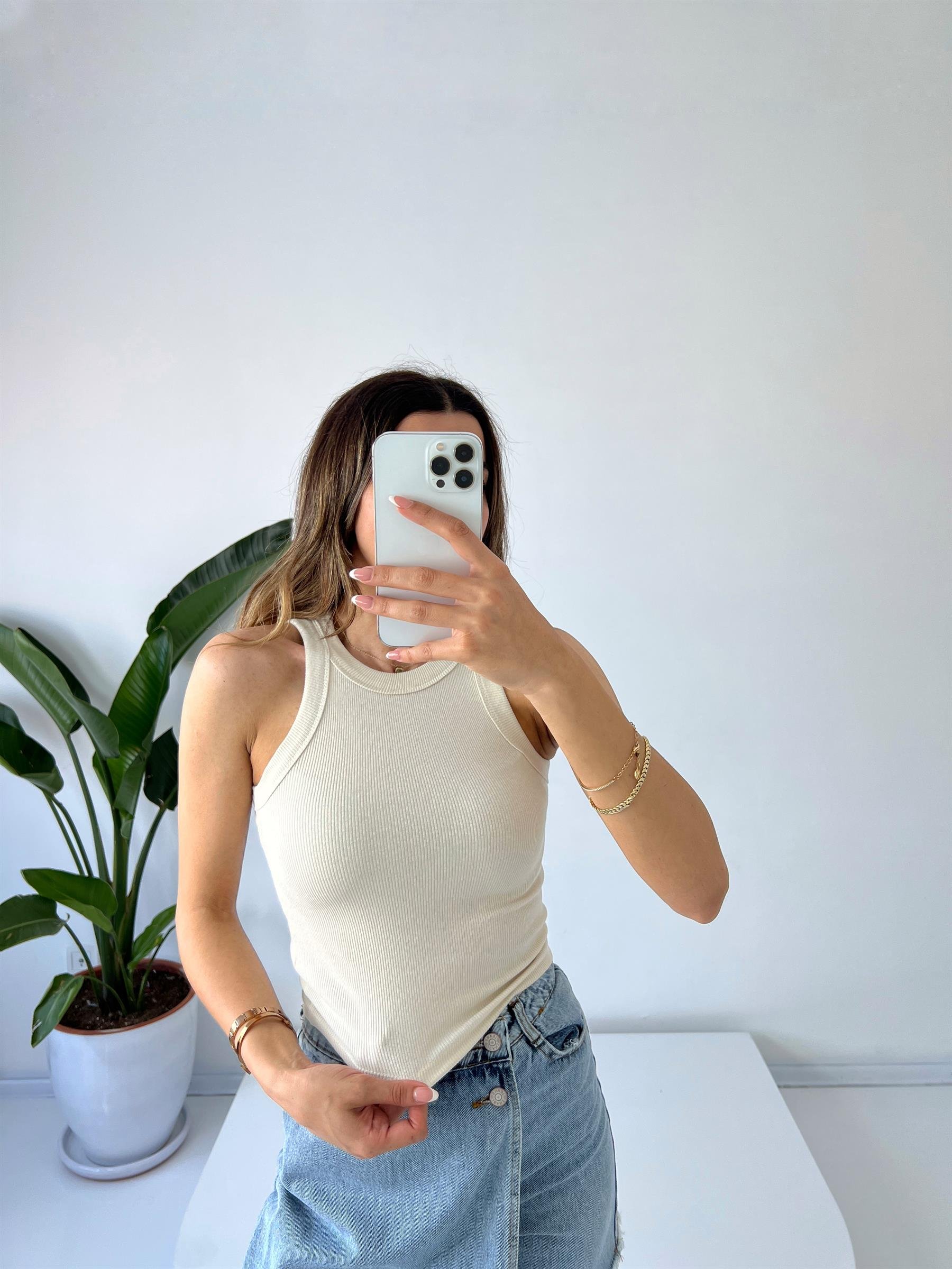 ZR Bej Halter Crop