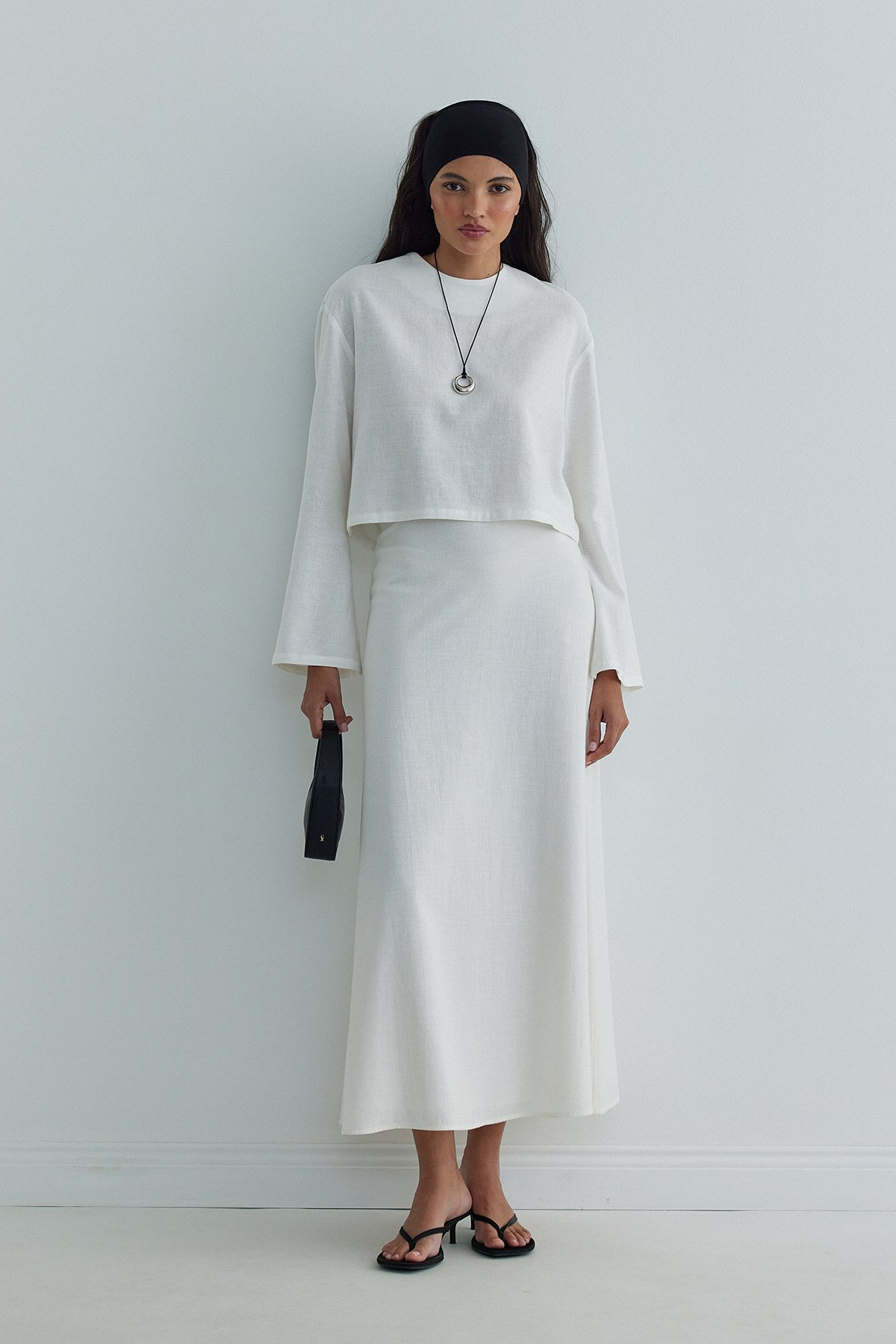 Beyaz Mussel Crop Keten Bluz