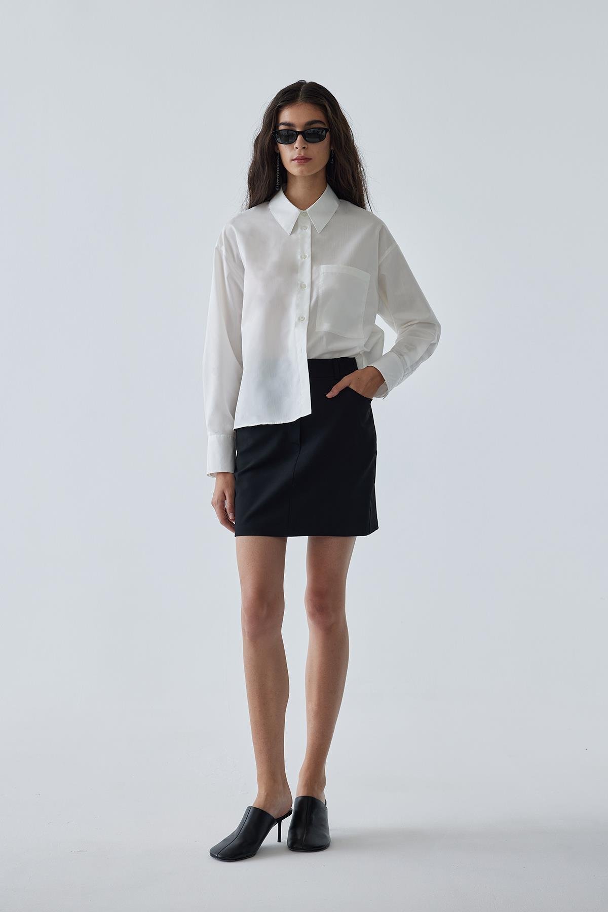 Beyaz Sortie Kısa Oversize Gömlek