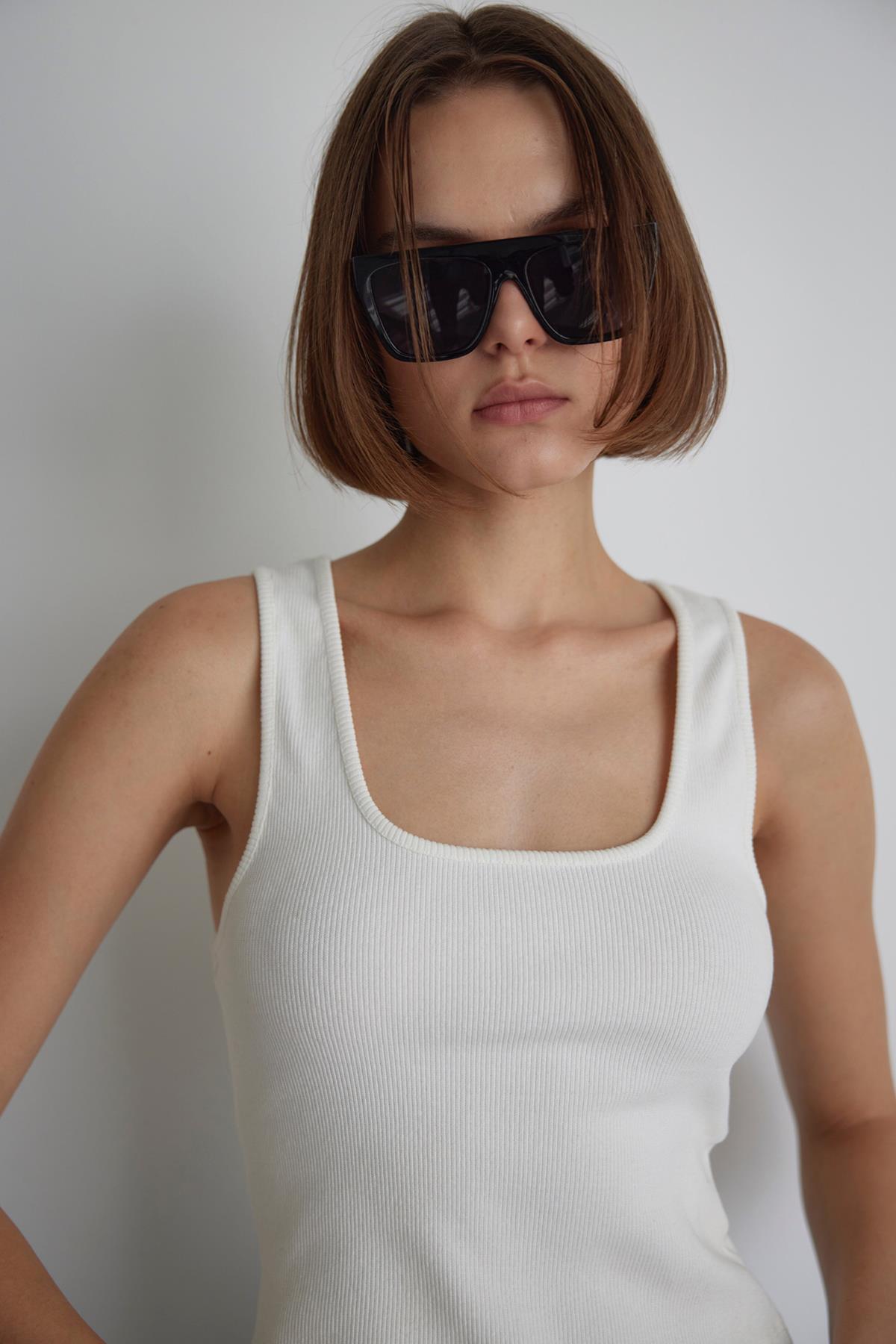 Ekru Kare Yaka Örme Atlet