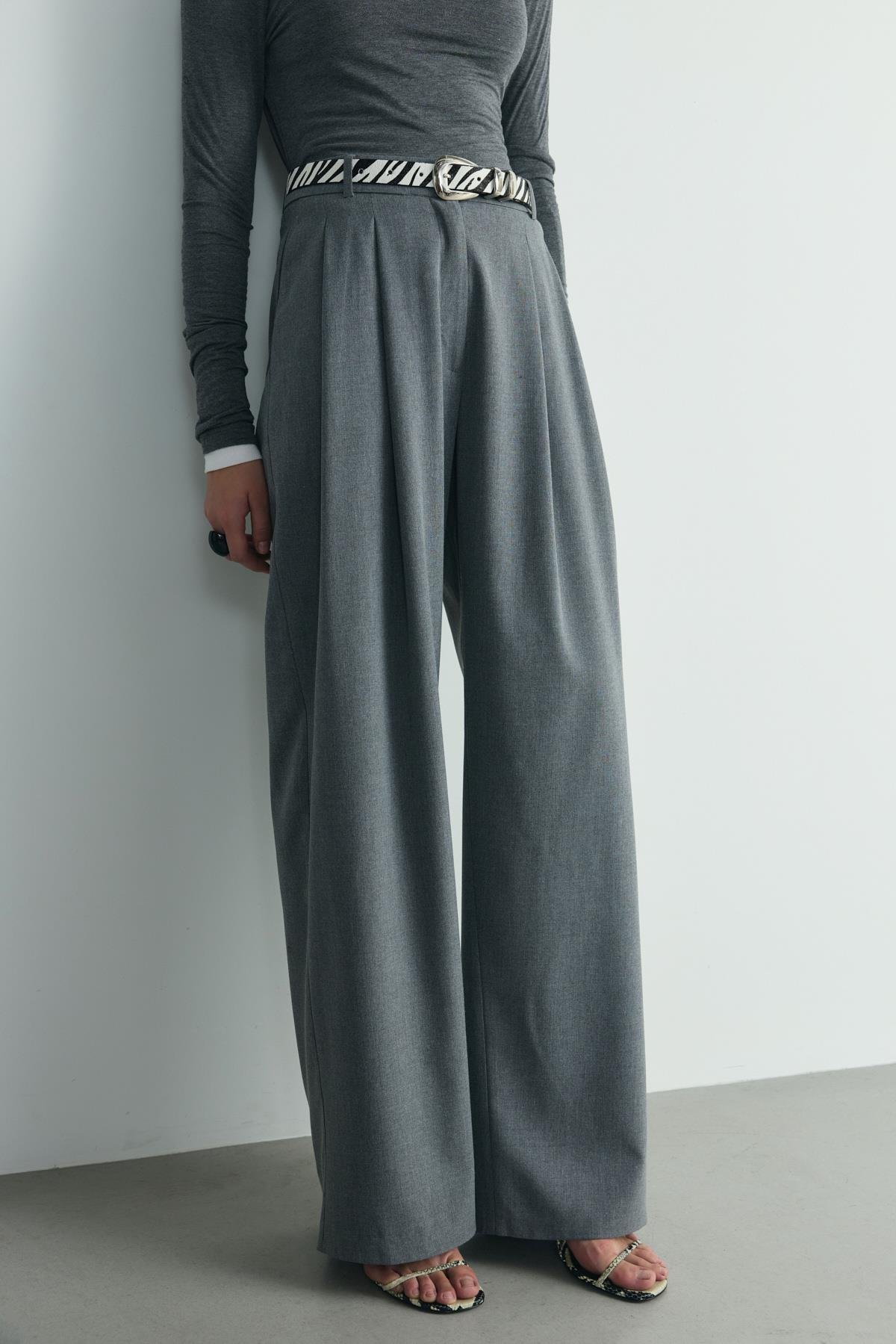 Lina Pleated Trousers