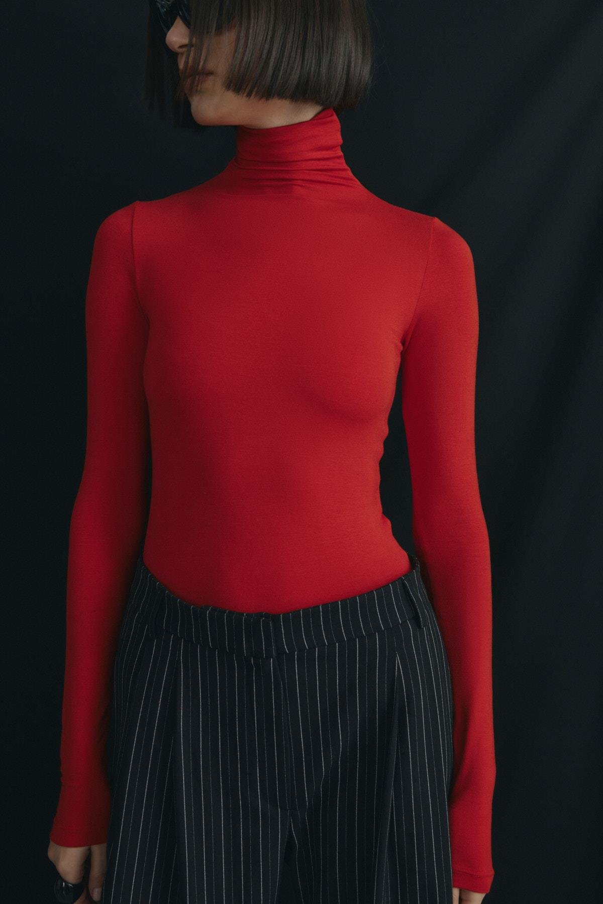 Kırmızı Boğazlı Tensel Body