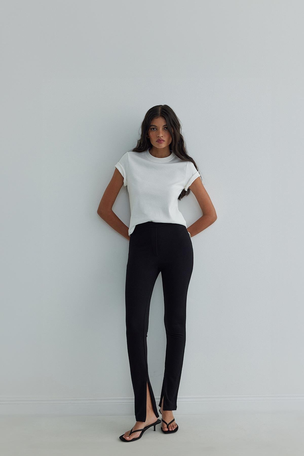 Siyah Kami Paçası Fermuarlı Tayt Pantolon