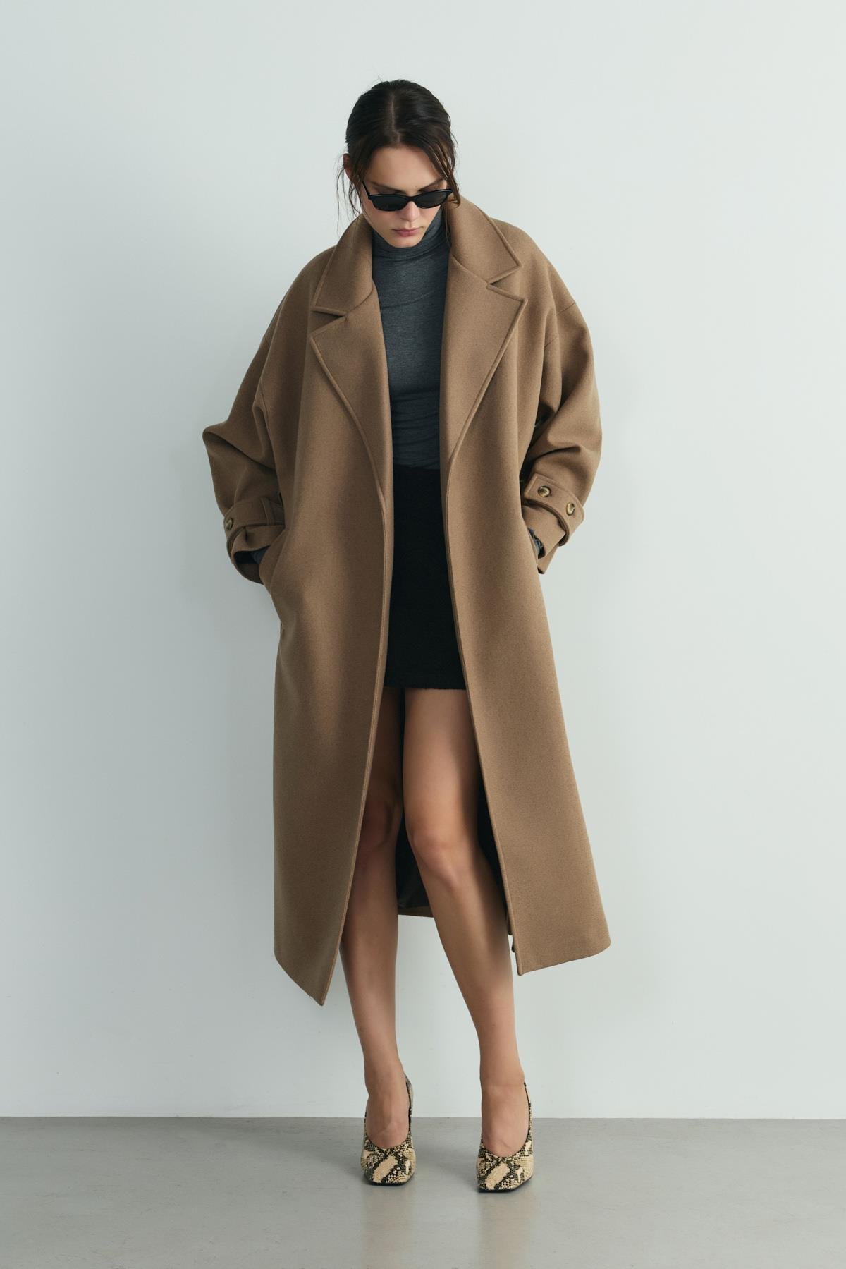 Sütlü Kahve Sudi Yırtmaçlı Maxi Kaban