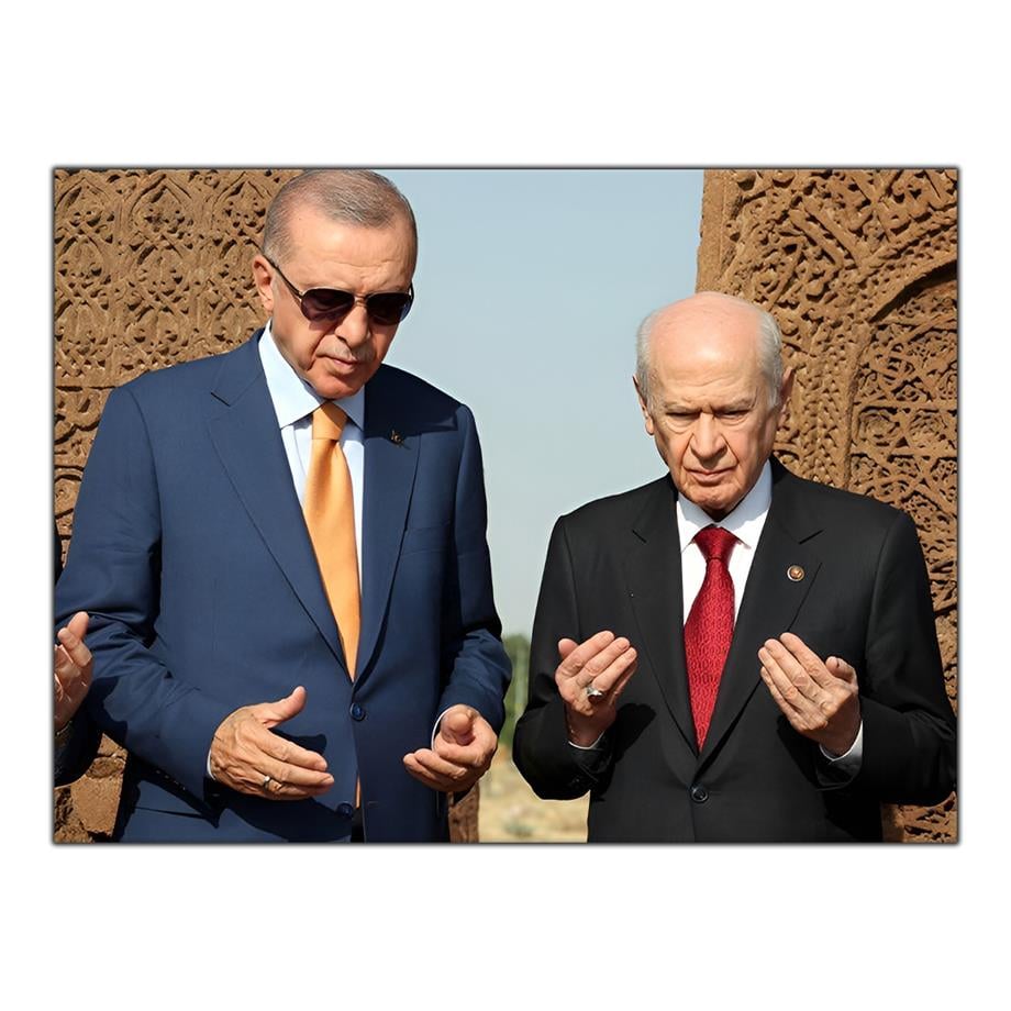  RECEP TAYYİP ERDOĞAN VE DEVLET BAHÇELİ KANVAS TABLO ürününe, KANVAS TABLOLAR kategorisinden hemen satın alabilirsiniz.