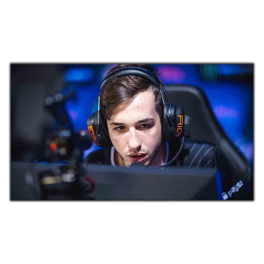 kennyS KANVAS TABLO ürününe, KANVAS TABLOLAR kategorisinden hemen satın alabilirsiniz.