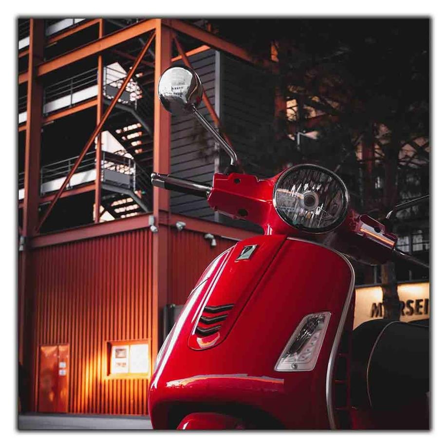 KIRMIZI VESPA KANVAS TABLO ürününe, KANVAS TABLOLAR kategorisinden hemen satın alabilirsiniz.