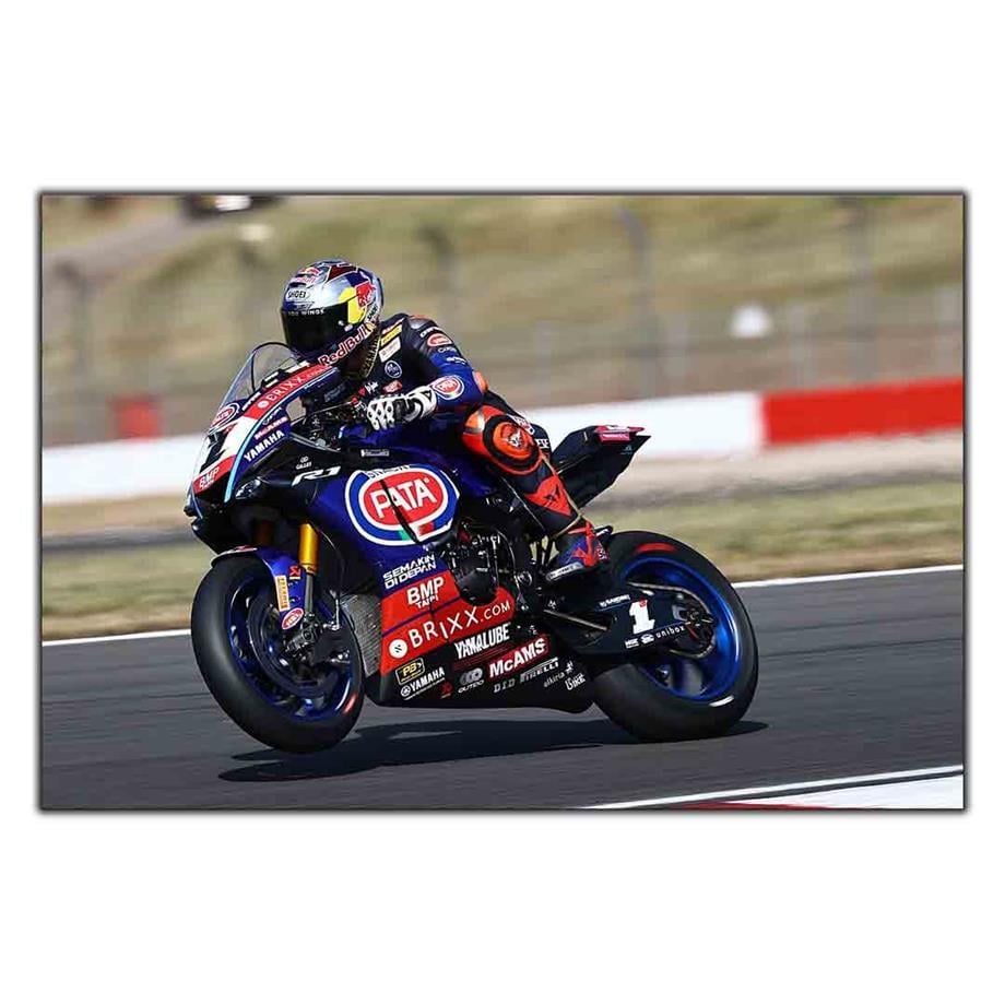 WSBK SUPERBIKE DÜNYA ŞAMPİYONU TOPRAK RAZGATLIOĞLU MOTOSİKLET KANVAS TABLO ürününe, KANVAS TABLOLAR kategorisinden hemen satın alabilirsiniz.