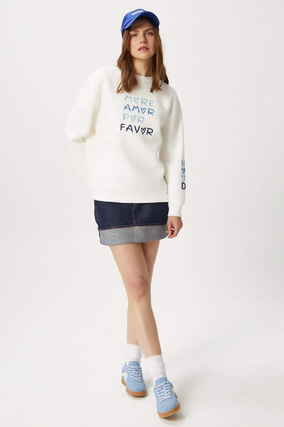 Kadın Amor Nakışlı Ekru Mavi Sweatshirt