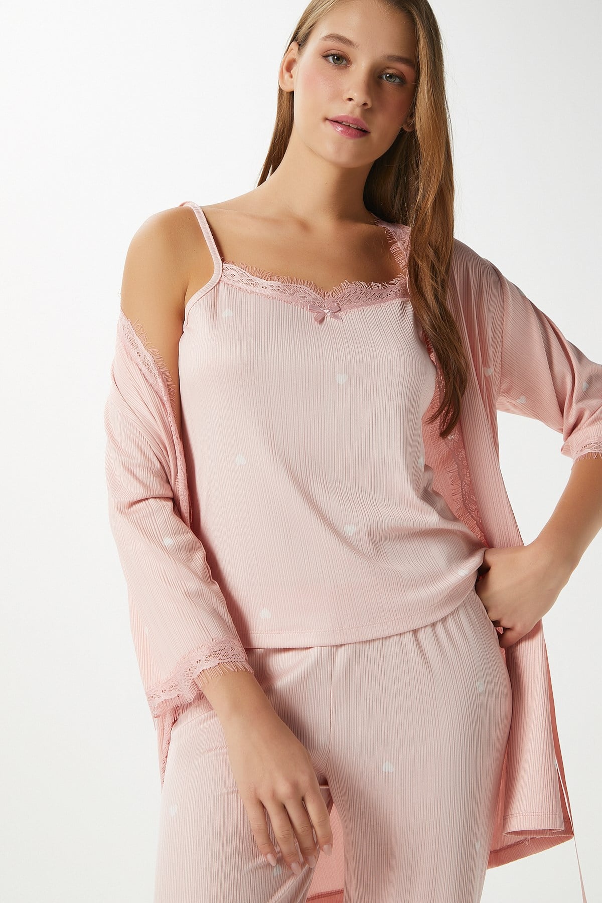 Kadın Betty Somon Kalpli 3'lü Paket Sabahlıklı İp Askılı Dantelli Fitilli Örme Pijama Takımı 