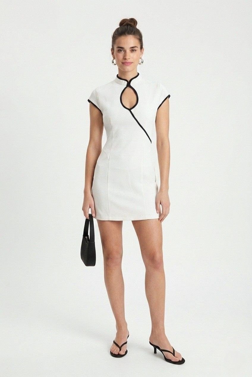 Kadın Cindy Şortlu Astarlı Kontrast Biyeli Mini Dokuma Beyaz Elbise