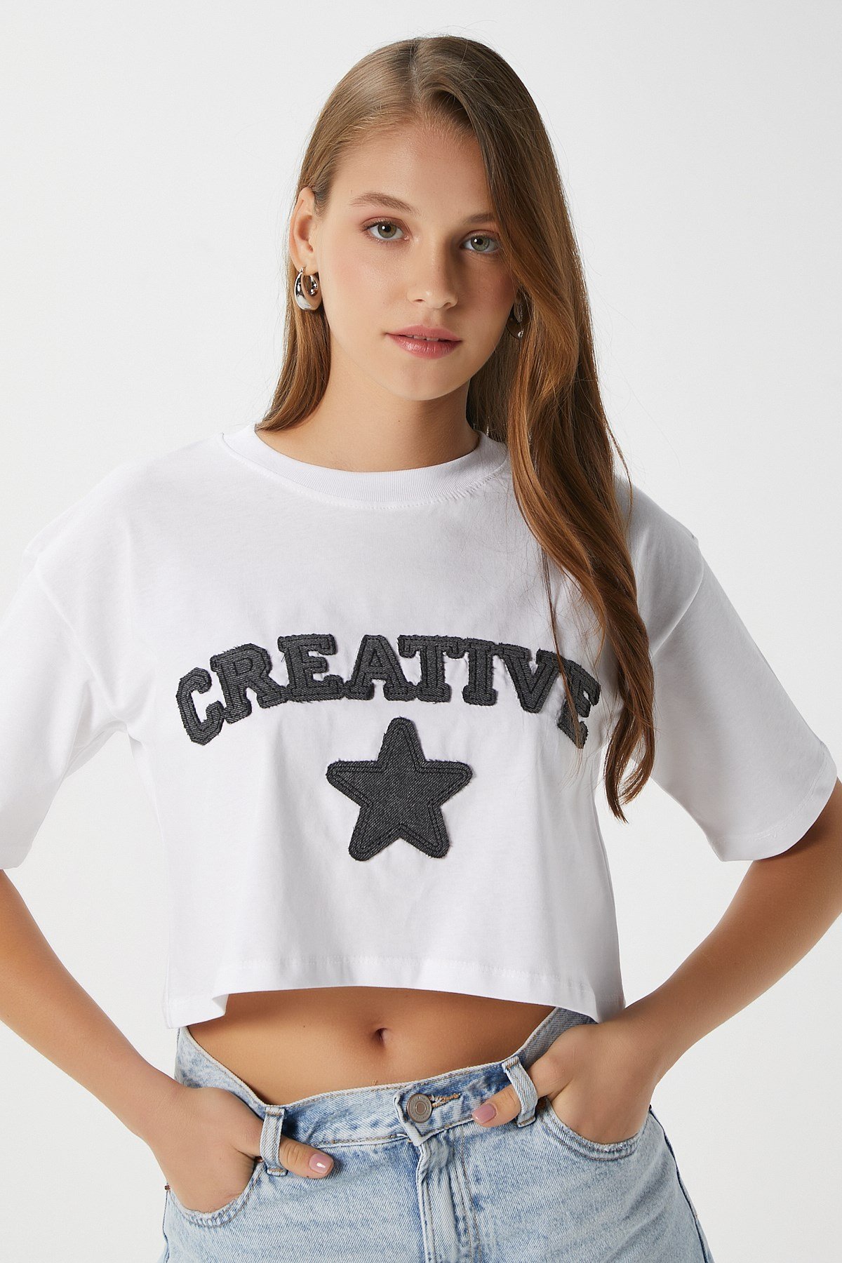 Kadın Creative Antrasit Nakışlı Crop T-Shirt