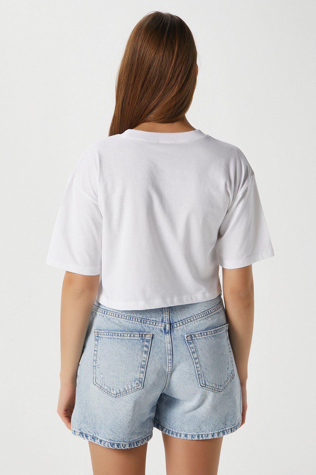 Kadın Creative Mavi Beyaz Nakışlı Crop T-shirt