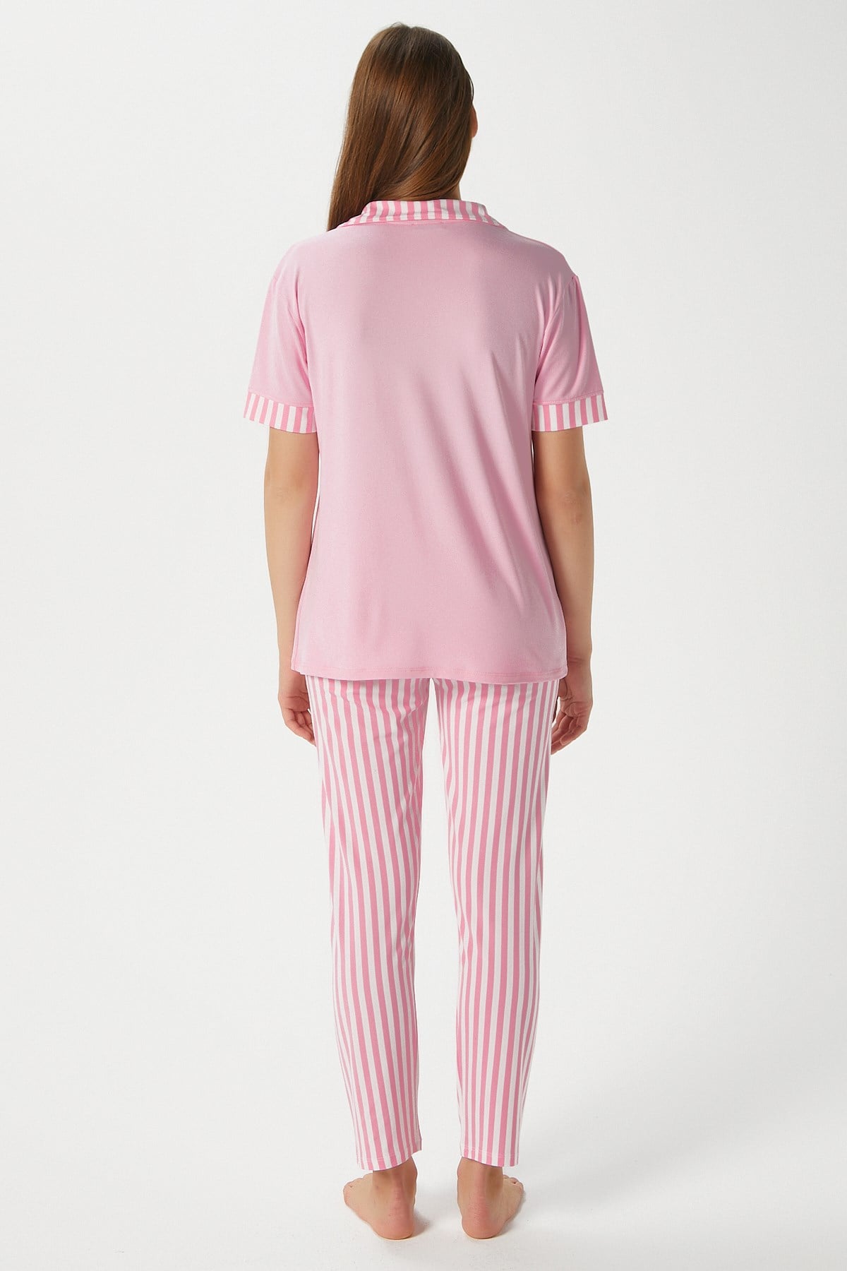 Kadın Elena Yumuşak Doku Pembe Çizgili Ön Düğme Kısa Kollu Pijama Takımı