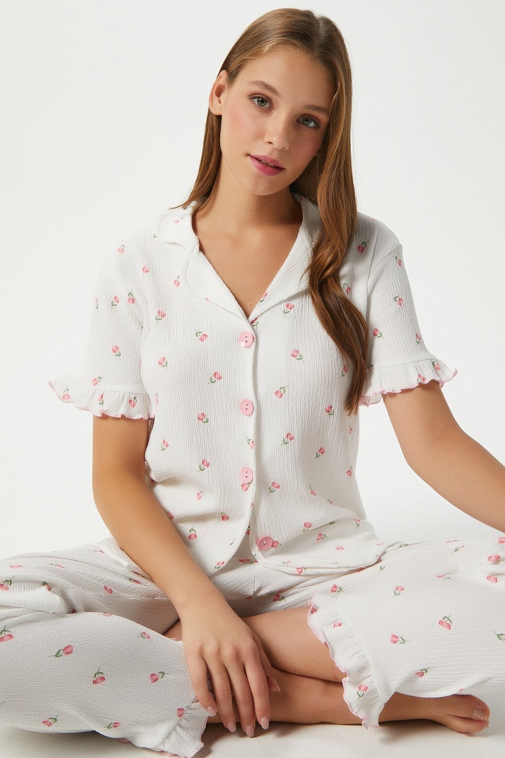 Kadın Enda Fırfırlı Çiçek Desen Alt Üst Pijama Takımı
