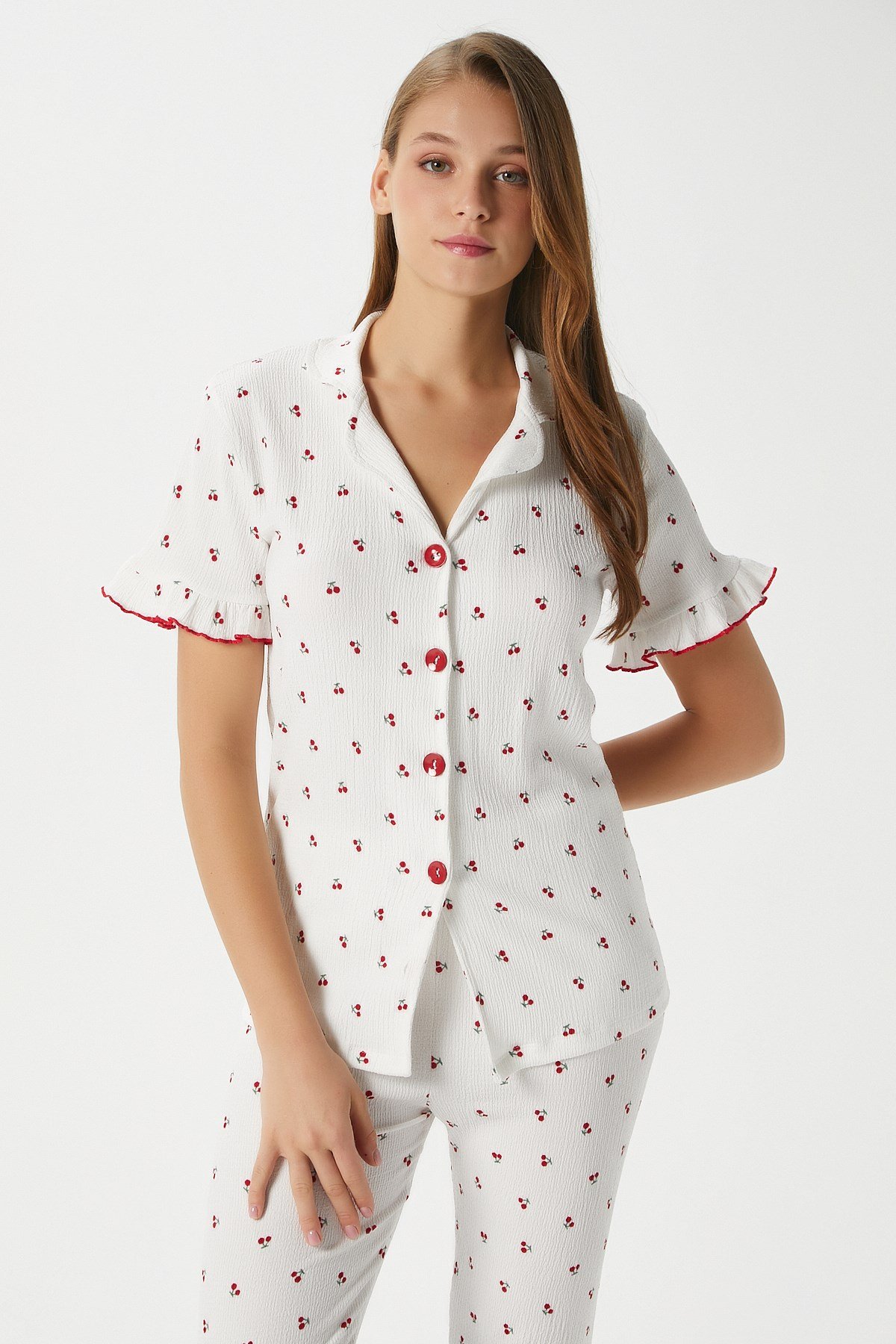 Kadın Enda Fırfırlı Kiraz Desen Alt Üst Pijama Takımı