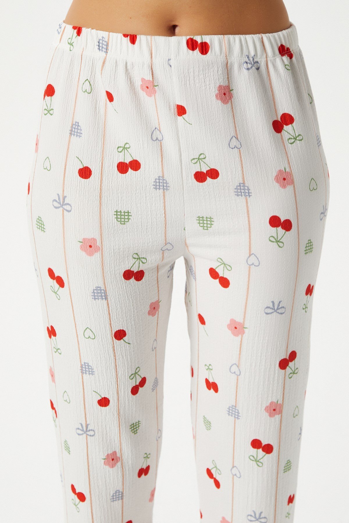 Kadın Enda Fırfırlı Kurdela Desen Alt Üst Pijama Takımı