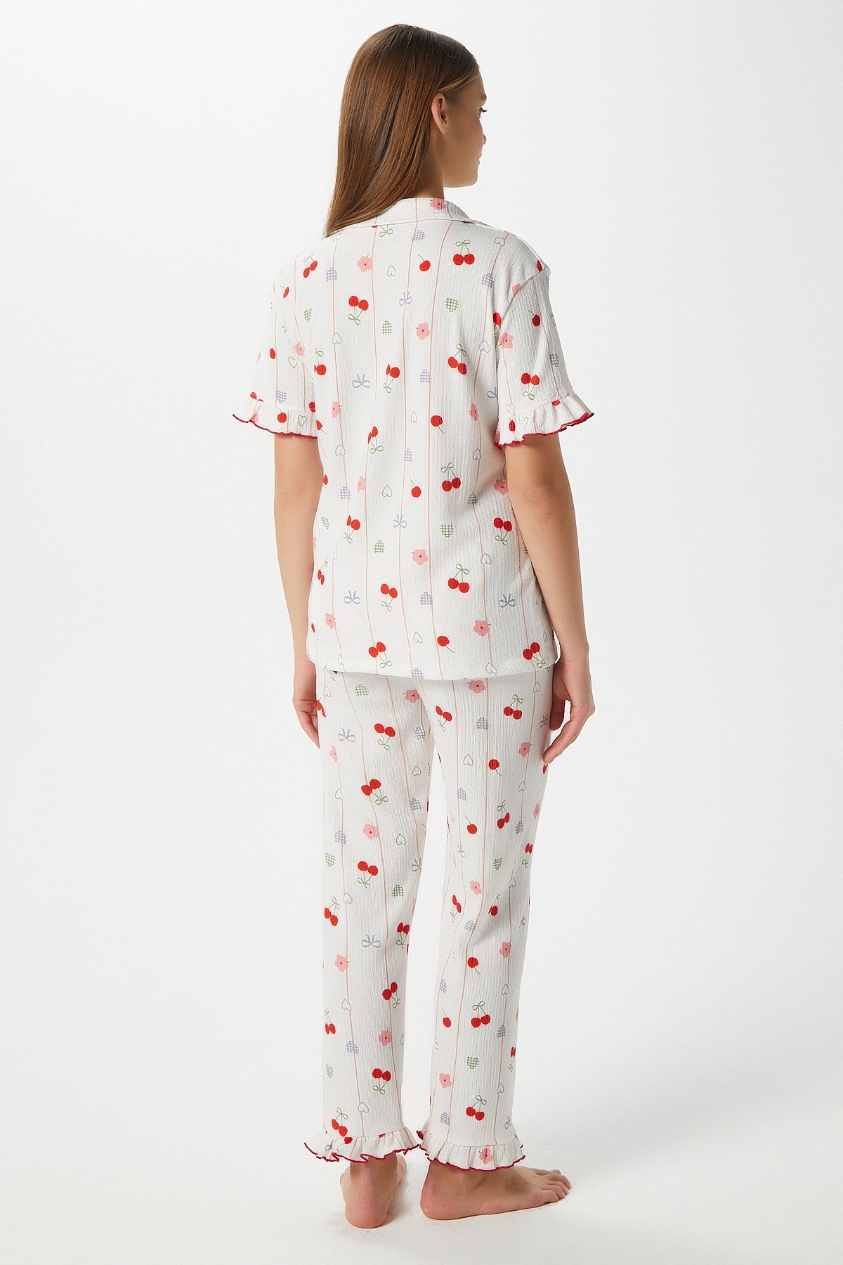 Kadın Enda Fırfırlı Kurdela Desen Alt Üst Pijama Takımı