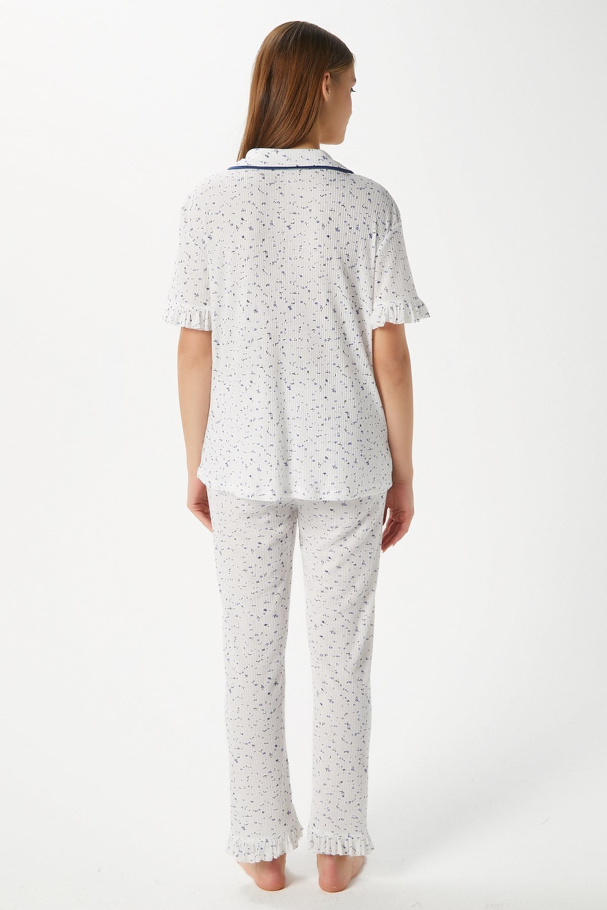 Kadın Fırfırlı Mavi Minik Çiçekli Ön Düğmeli Kısa Kol Alt Üst Pijama Takımı